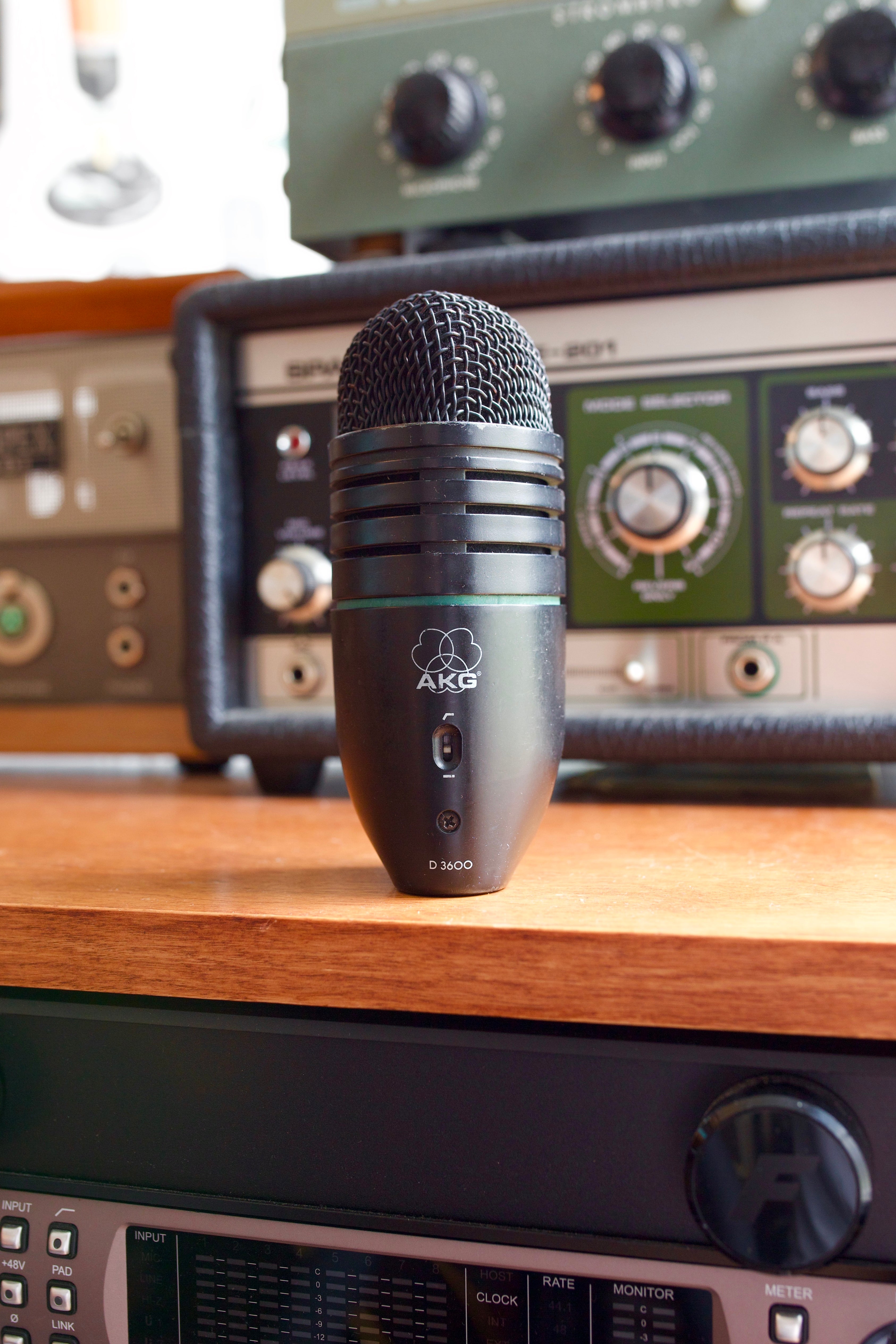 AKG D3600 Dynamic Microphone – Cole Picks Vintage