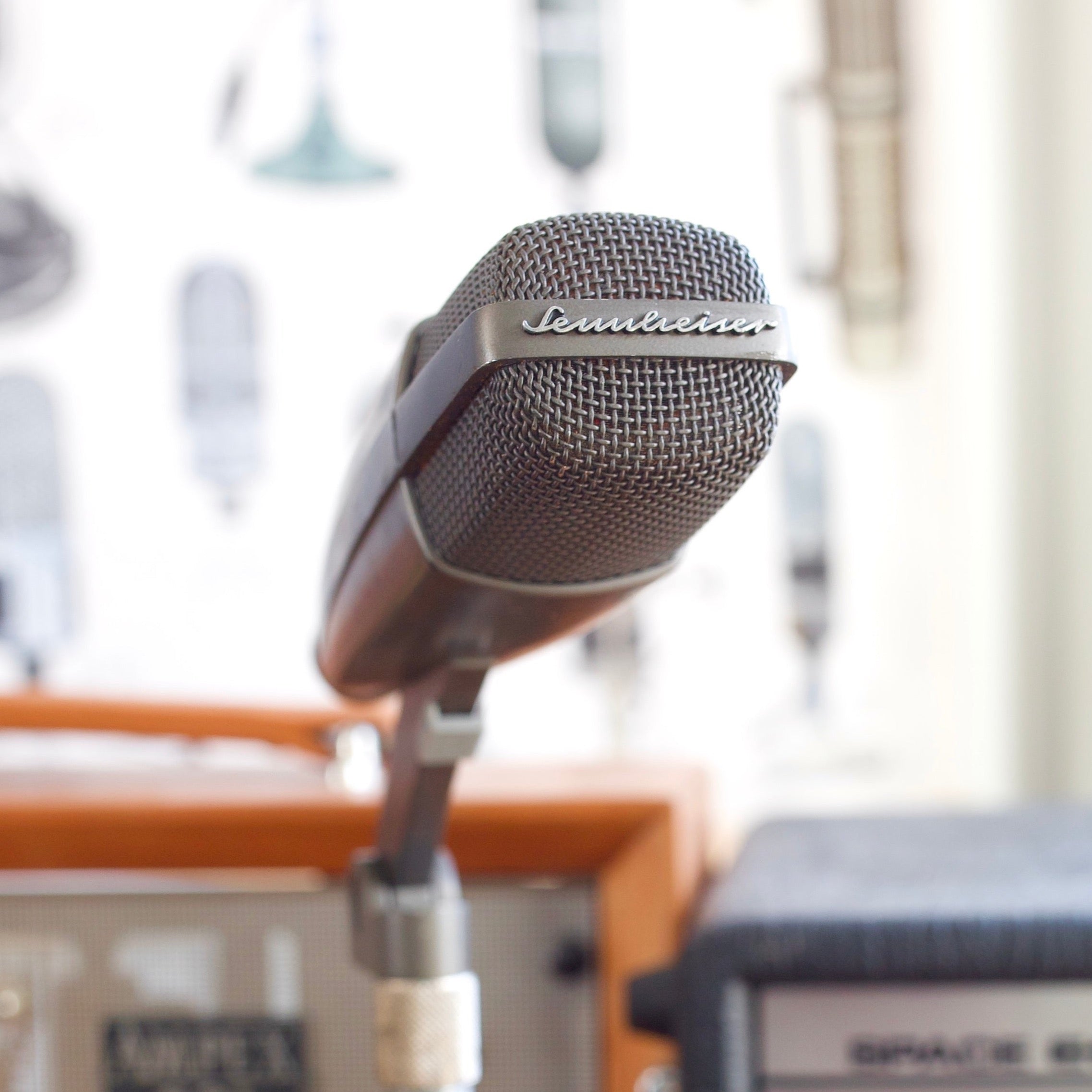 Sennheiser MD421/9 Dynamic Microphone – Cole Picks Vintage