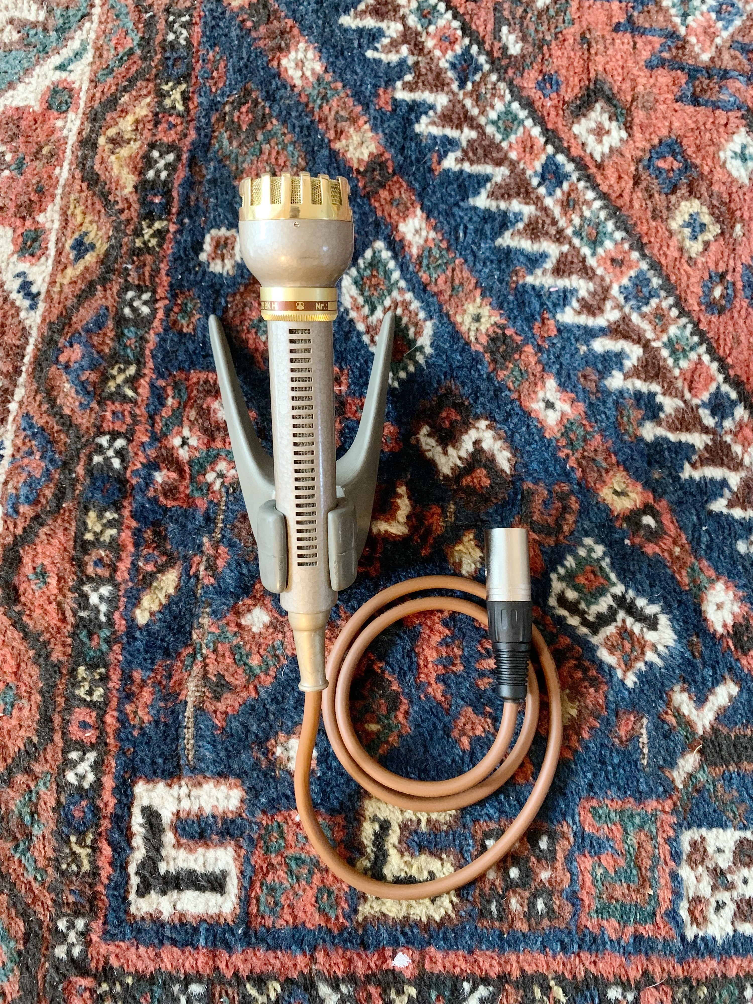 AKG D19 Dynamic Microphone