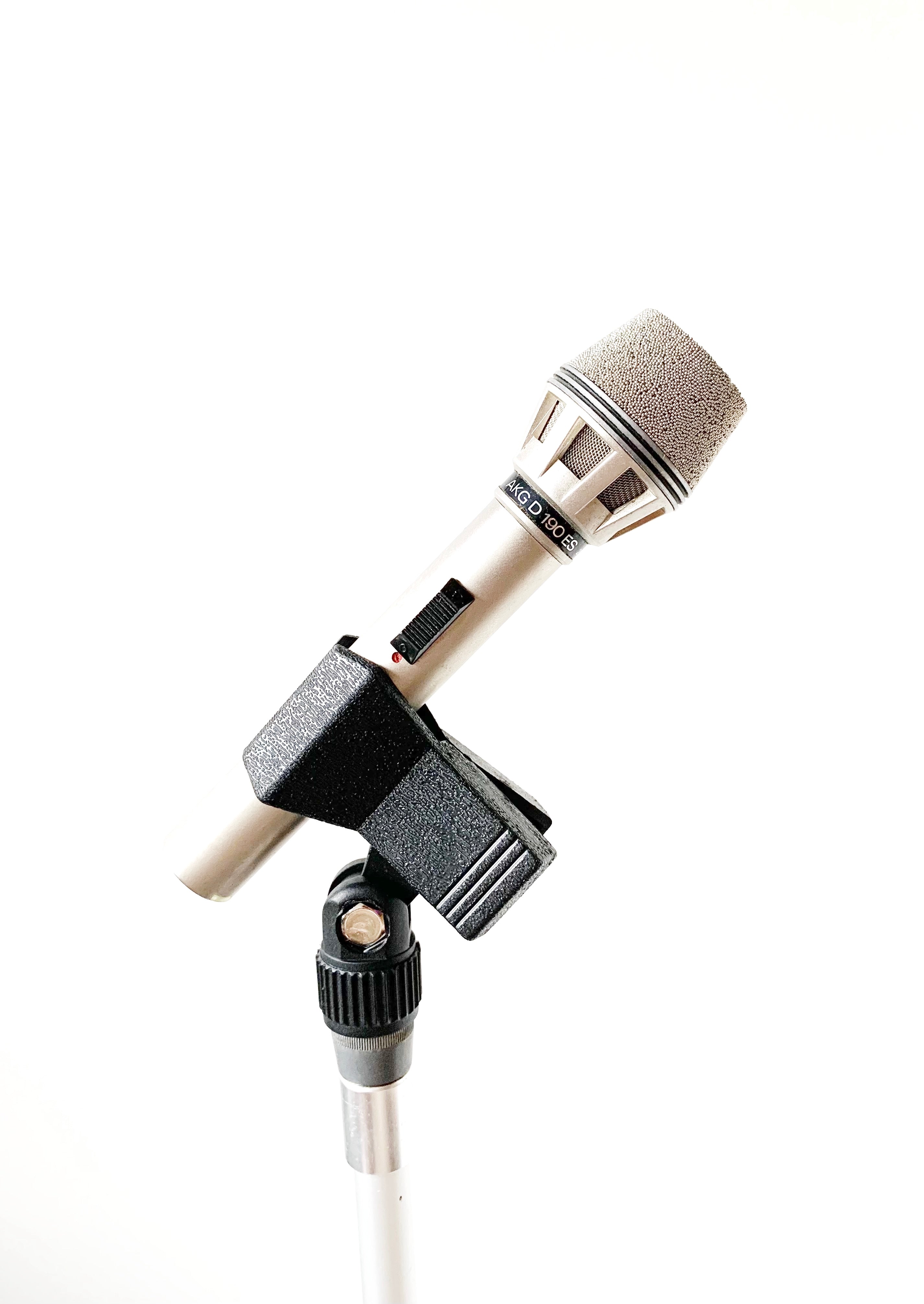 AKG D190ES Dynamic Microphone