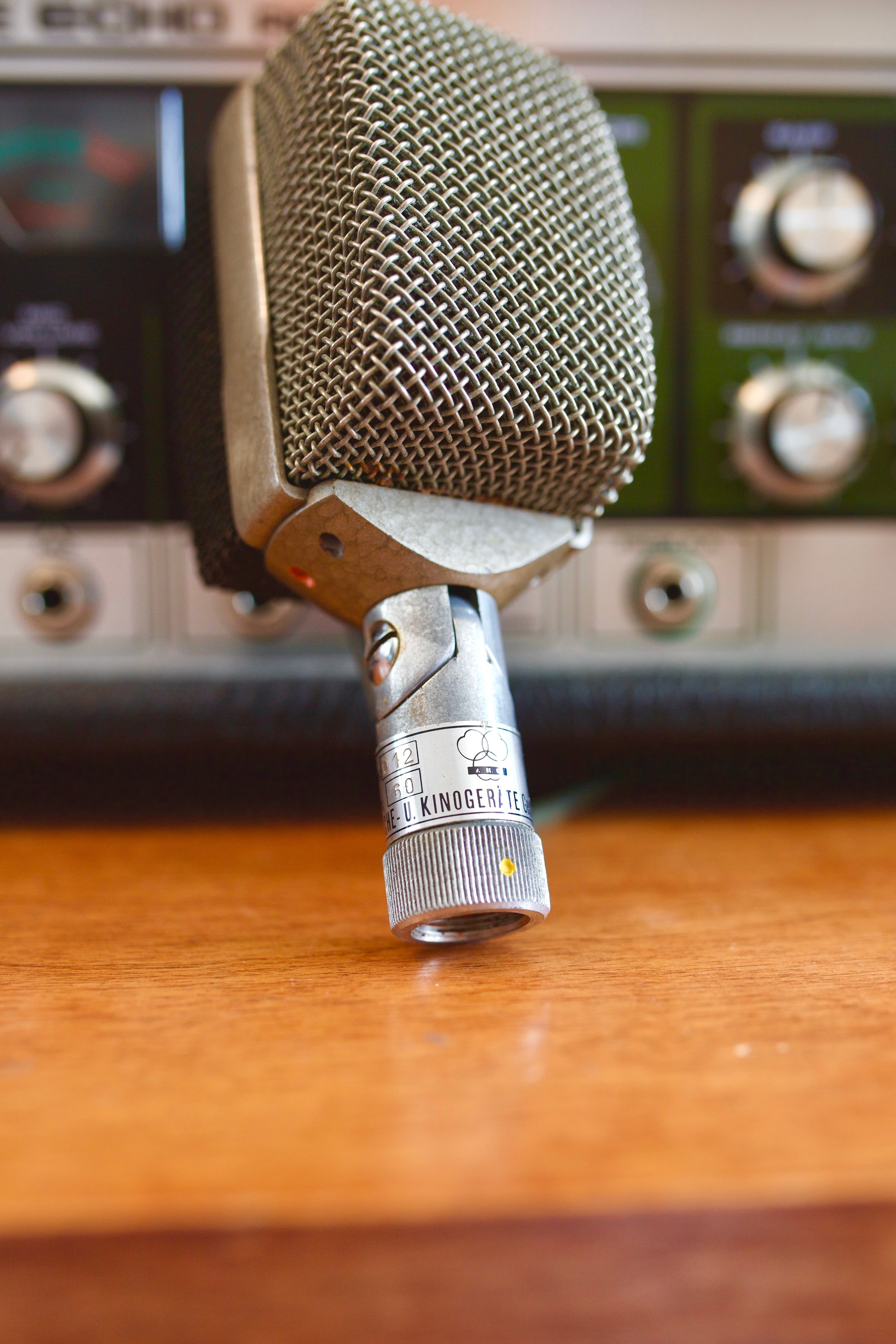AKG D12 Dynamic Microphone