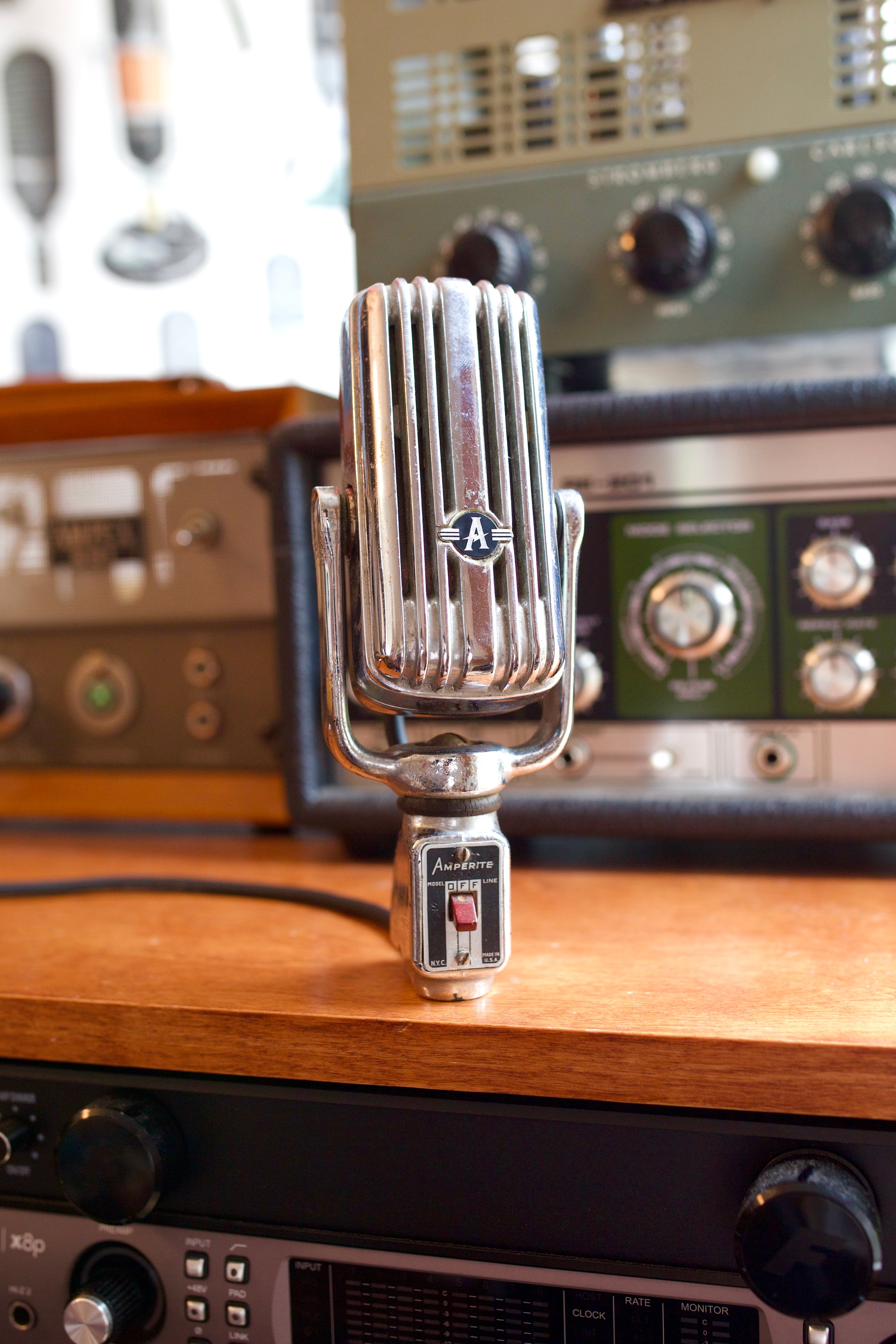 Amperite RSHN Ribbon Microphone – Cole Picks Vintage
