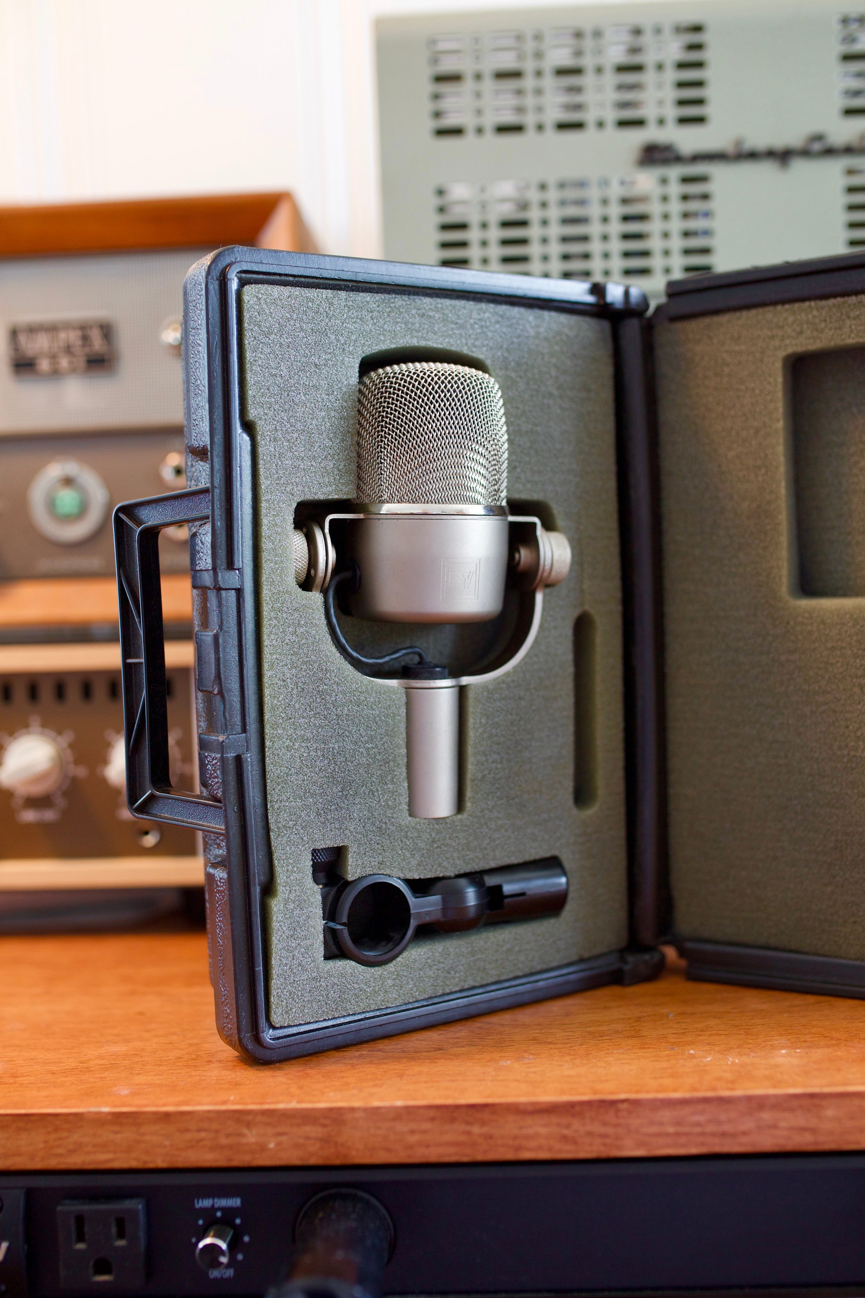Electro Voice RE38 N/D Dynamic Microphone