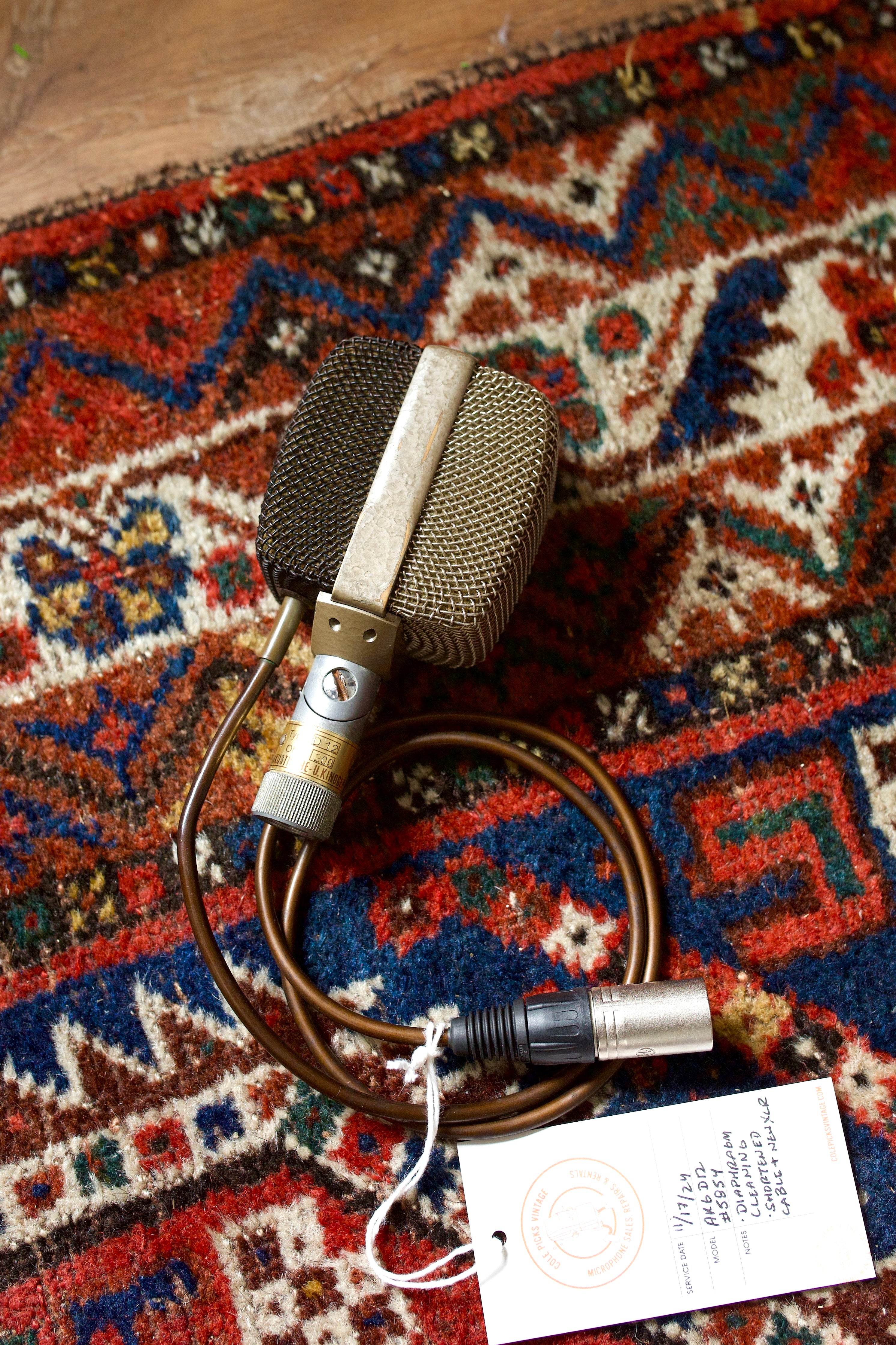 AKG D12 Dynamic Microphone