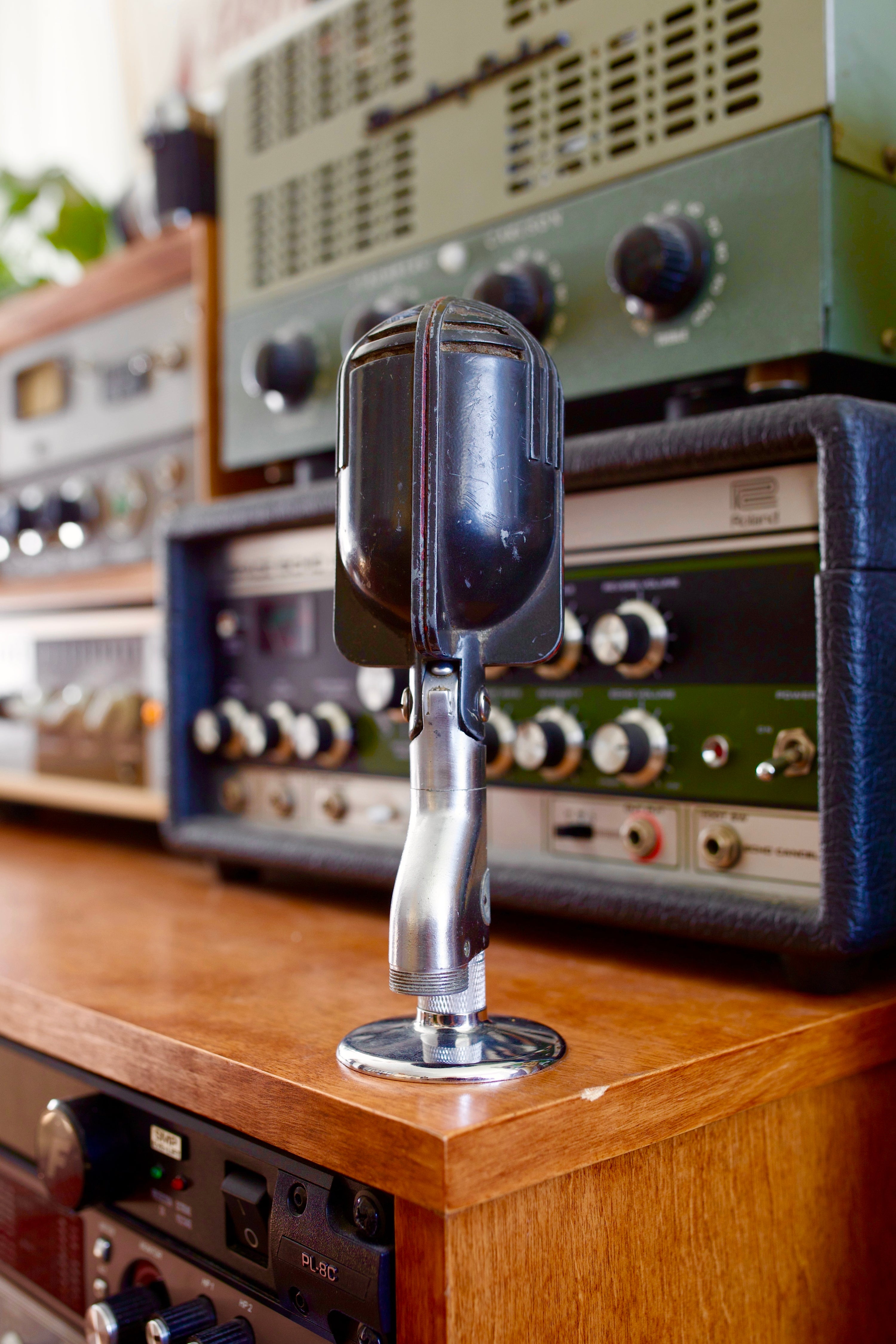 Shure 508 Ribbon Microphone