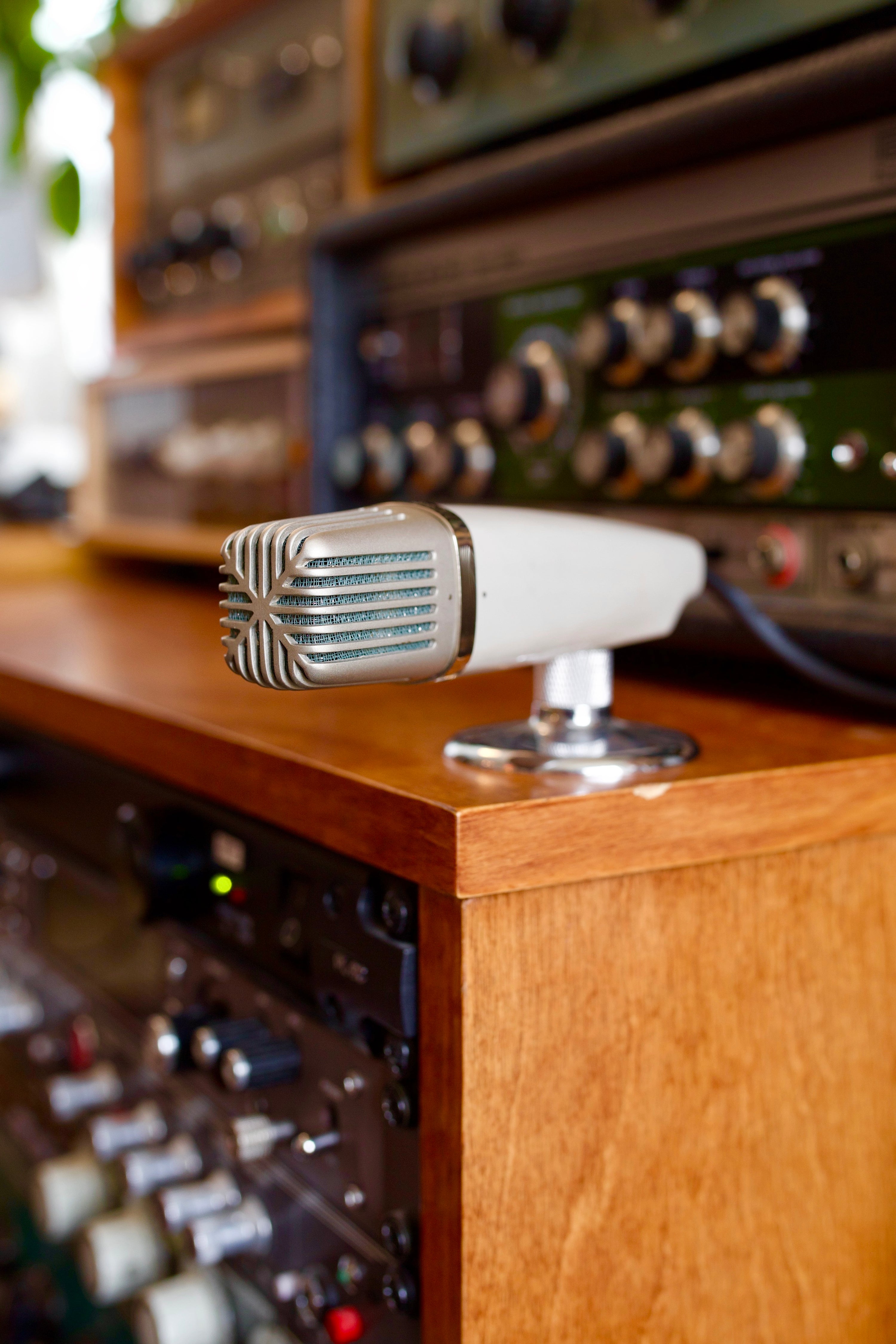 Grundig GBM125 Ribbon Microphone