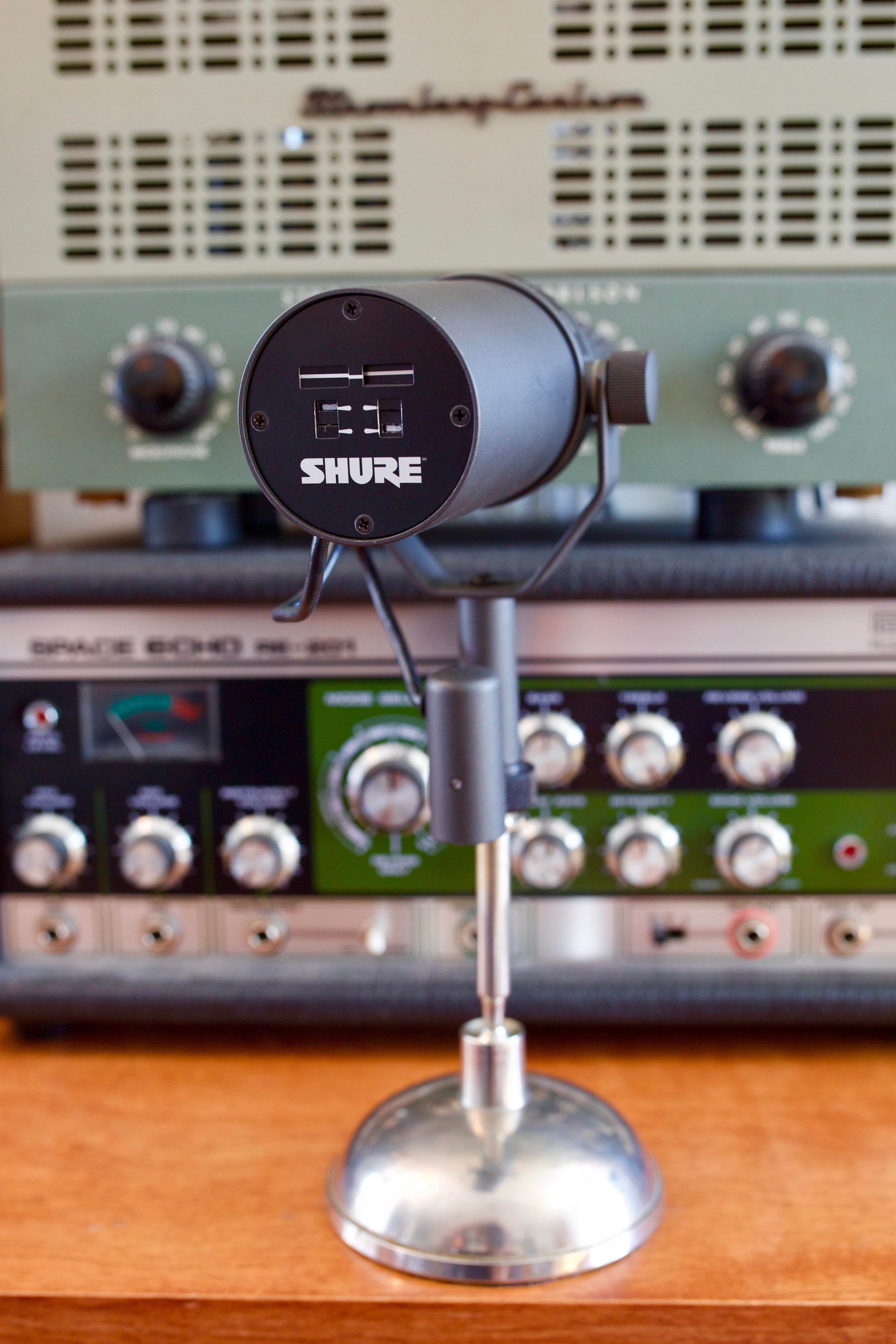 Shure SM7 Dynamic Microphone