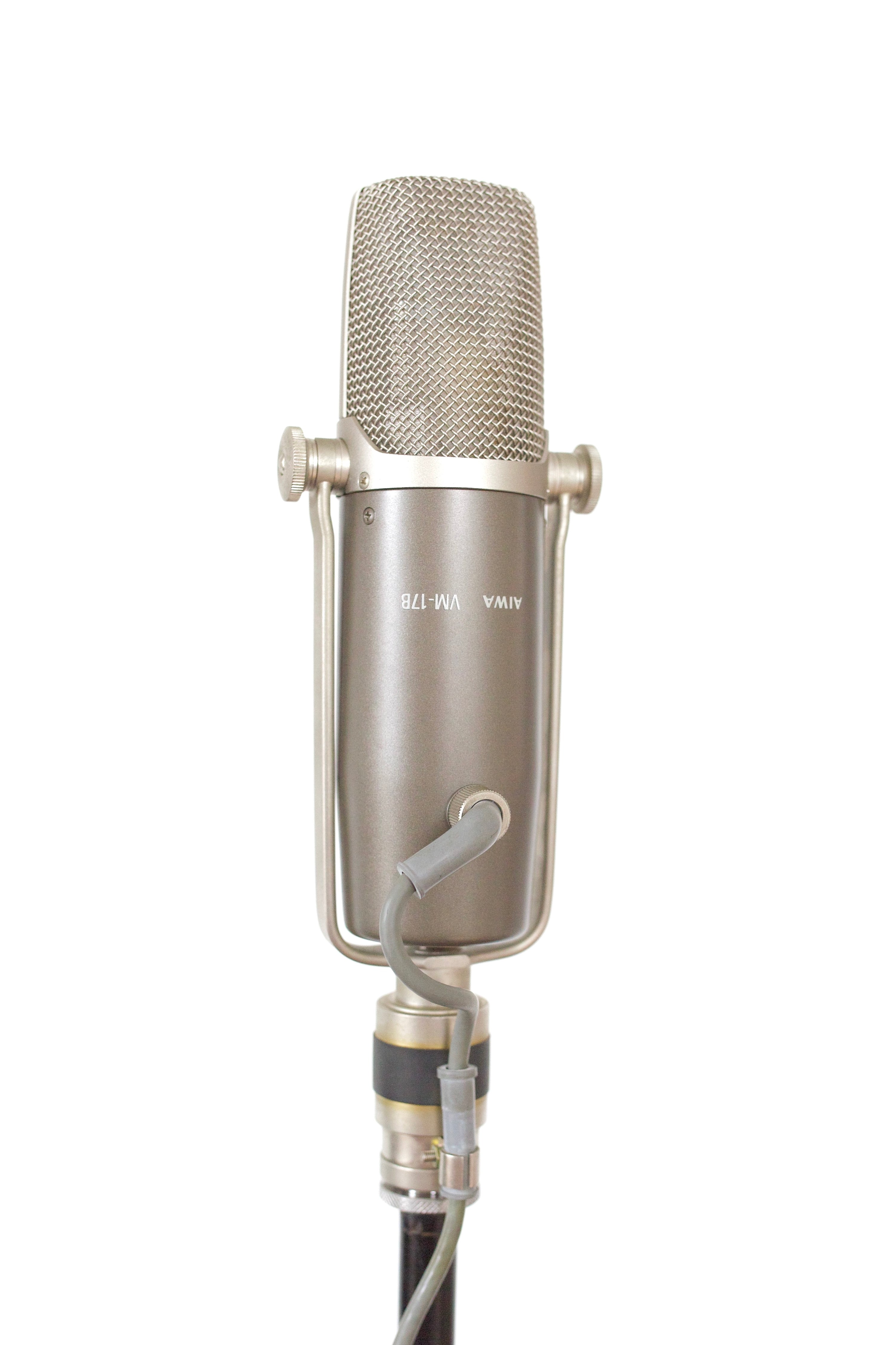 Aiwa VM-17B Ribbon Microphone