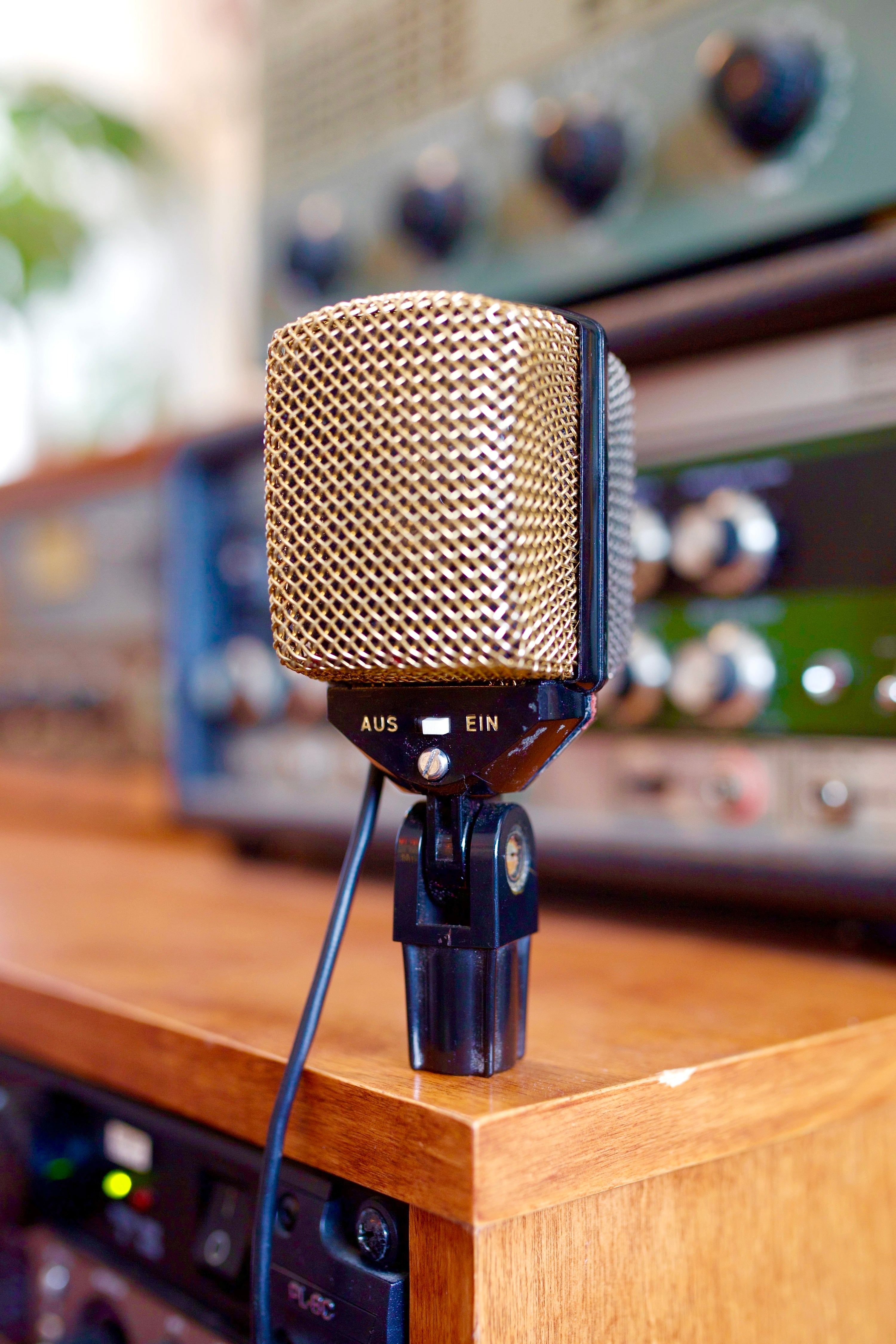 Echolette Top 14 Dynamic Microphone