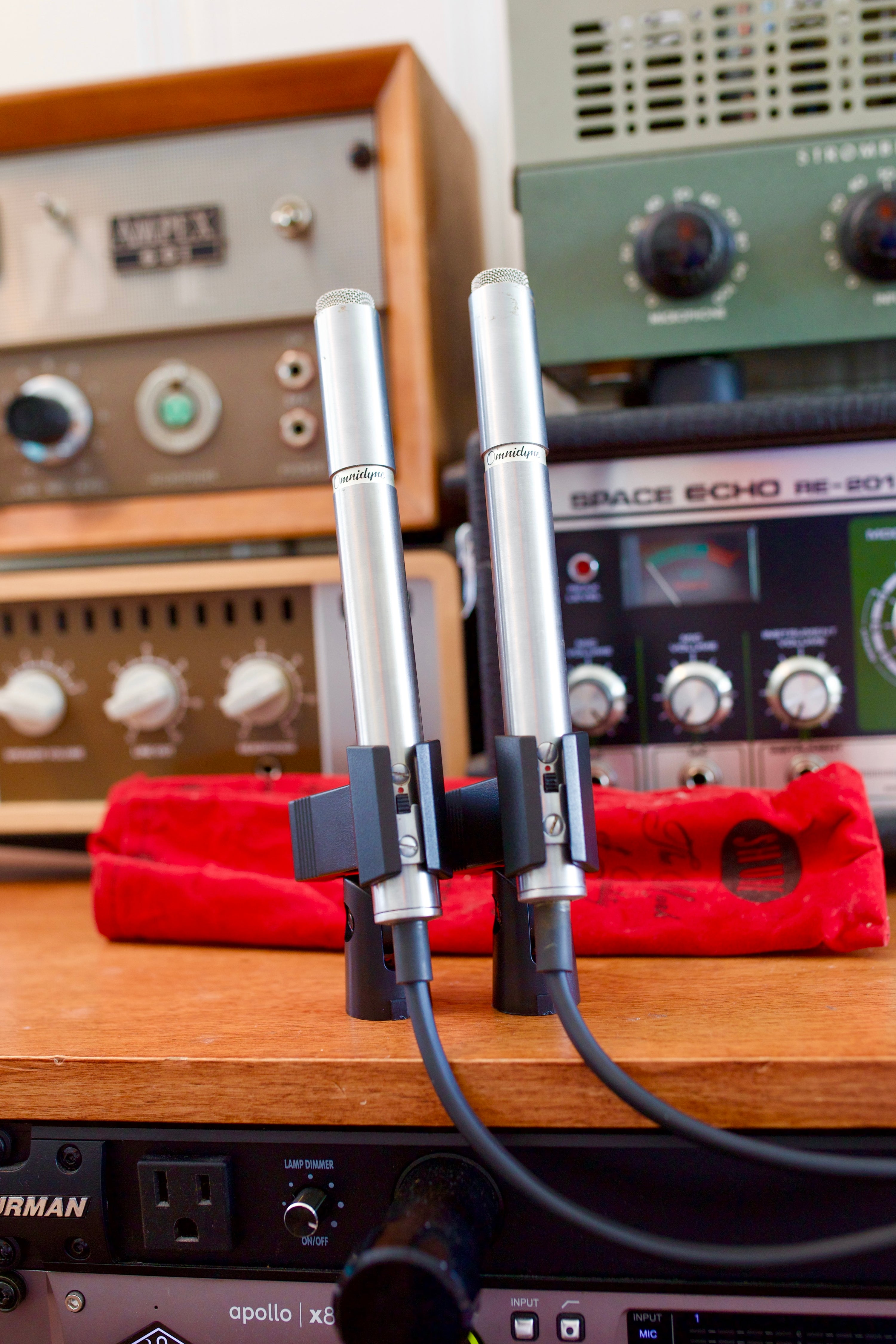 Shure 578 Omnidyne Dynamic Microphone Pair