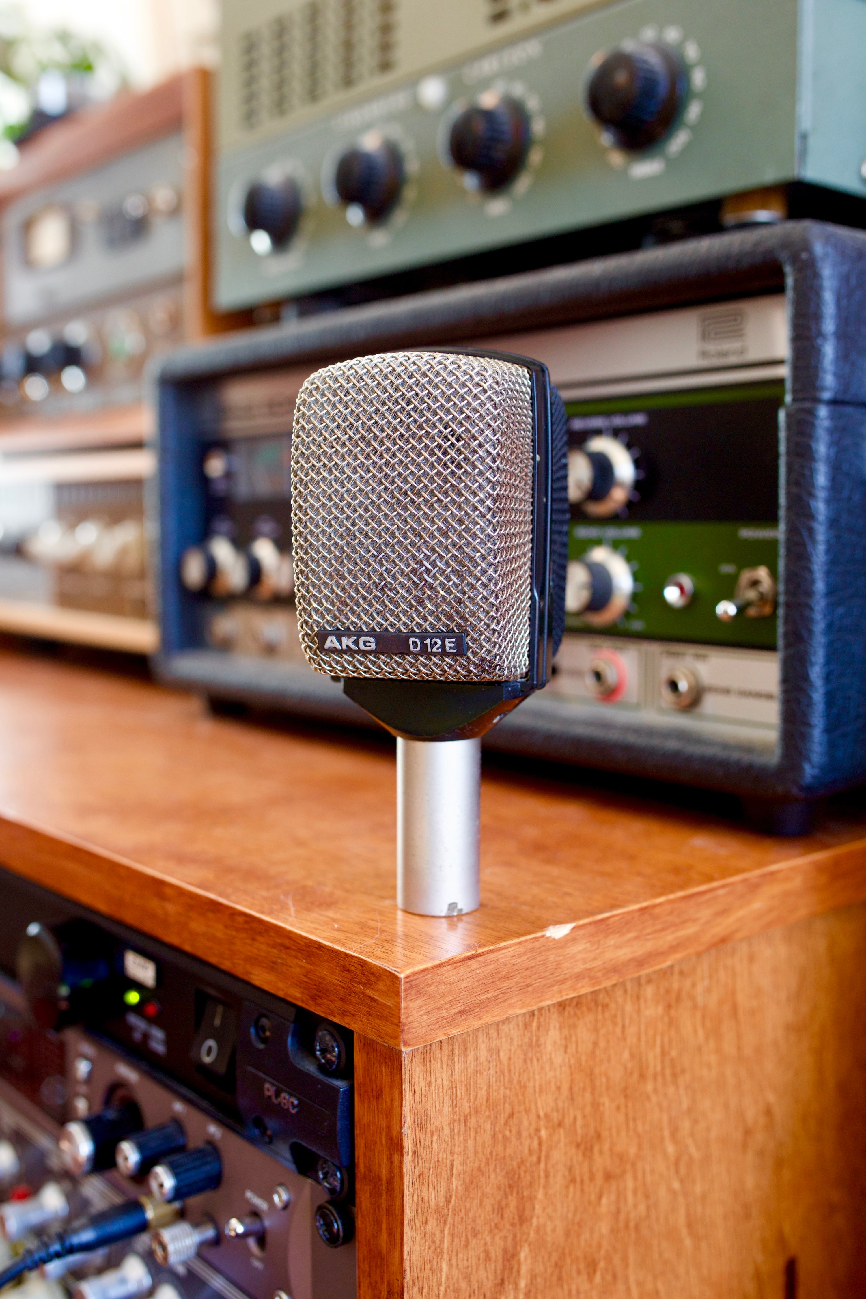 AKG D12E Dynamic Microphone