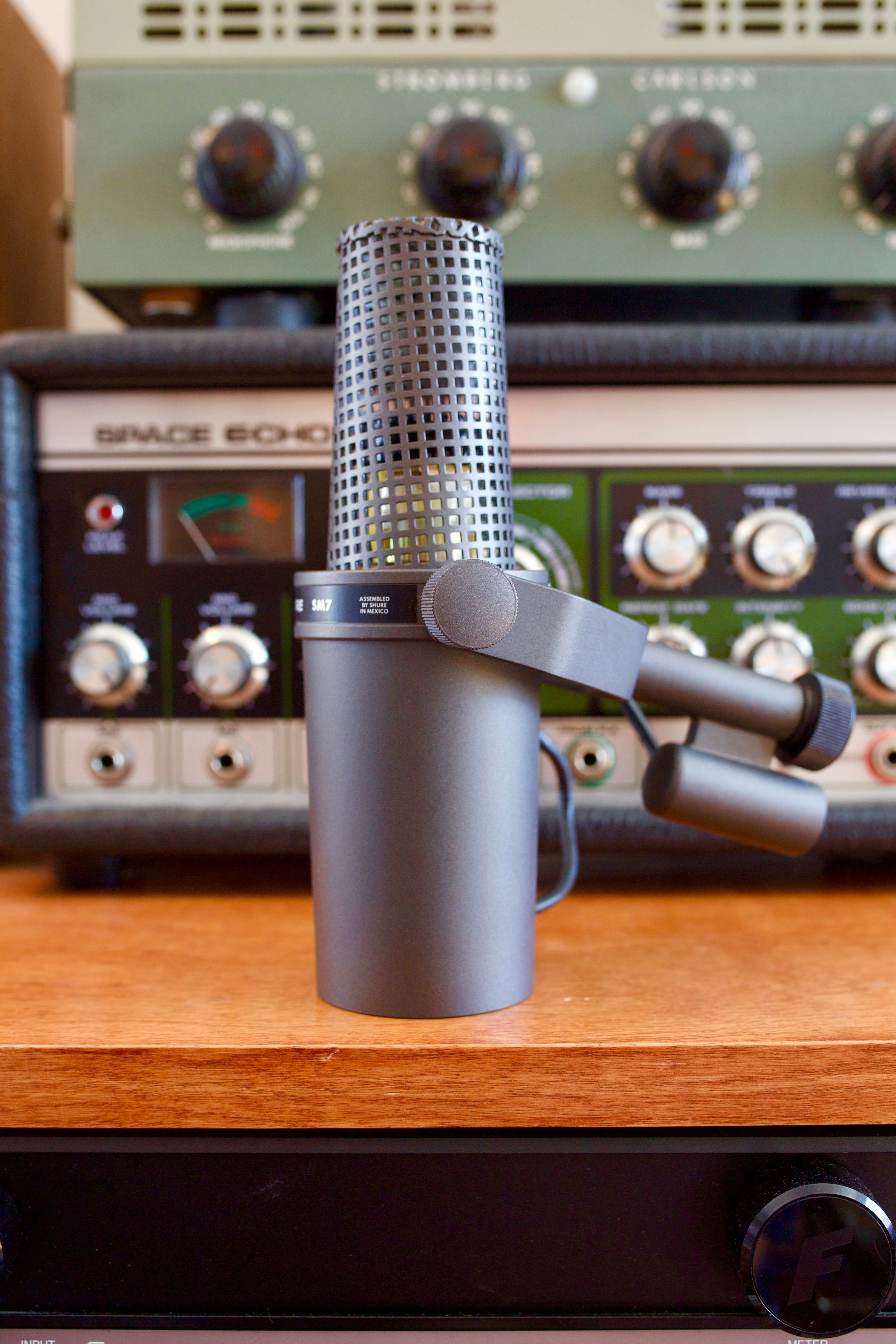 Shure SM7 Dynamic Microphone