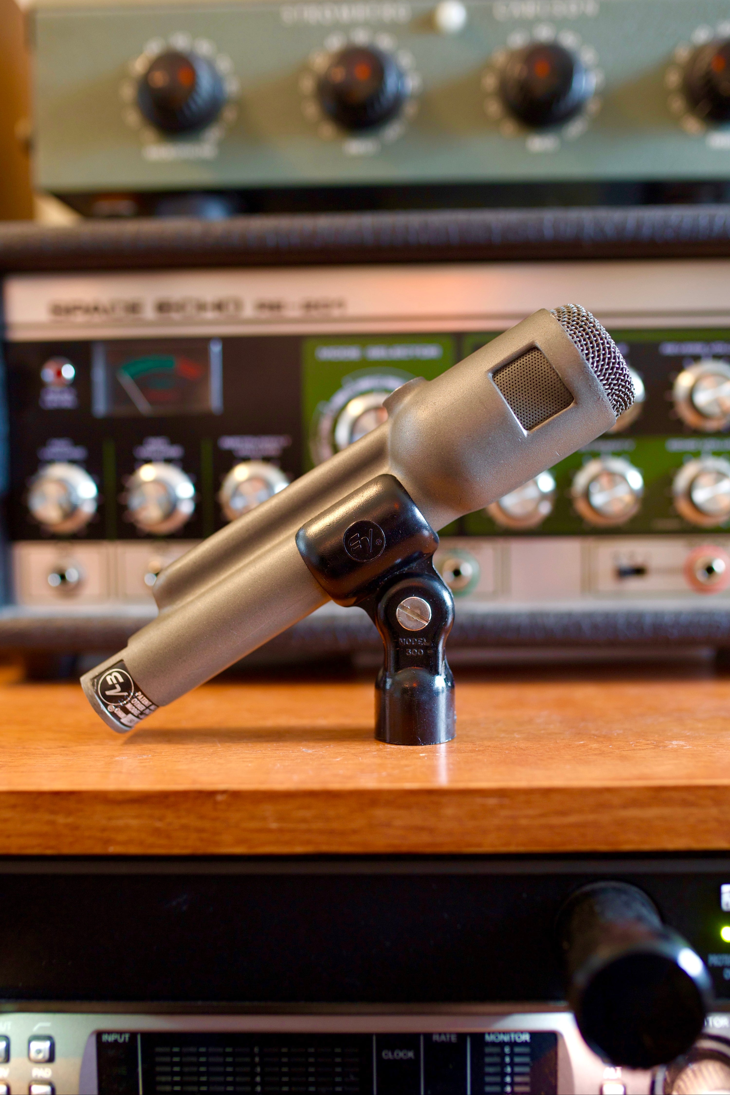 Electro Voice 666 Dynamic Microphone