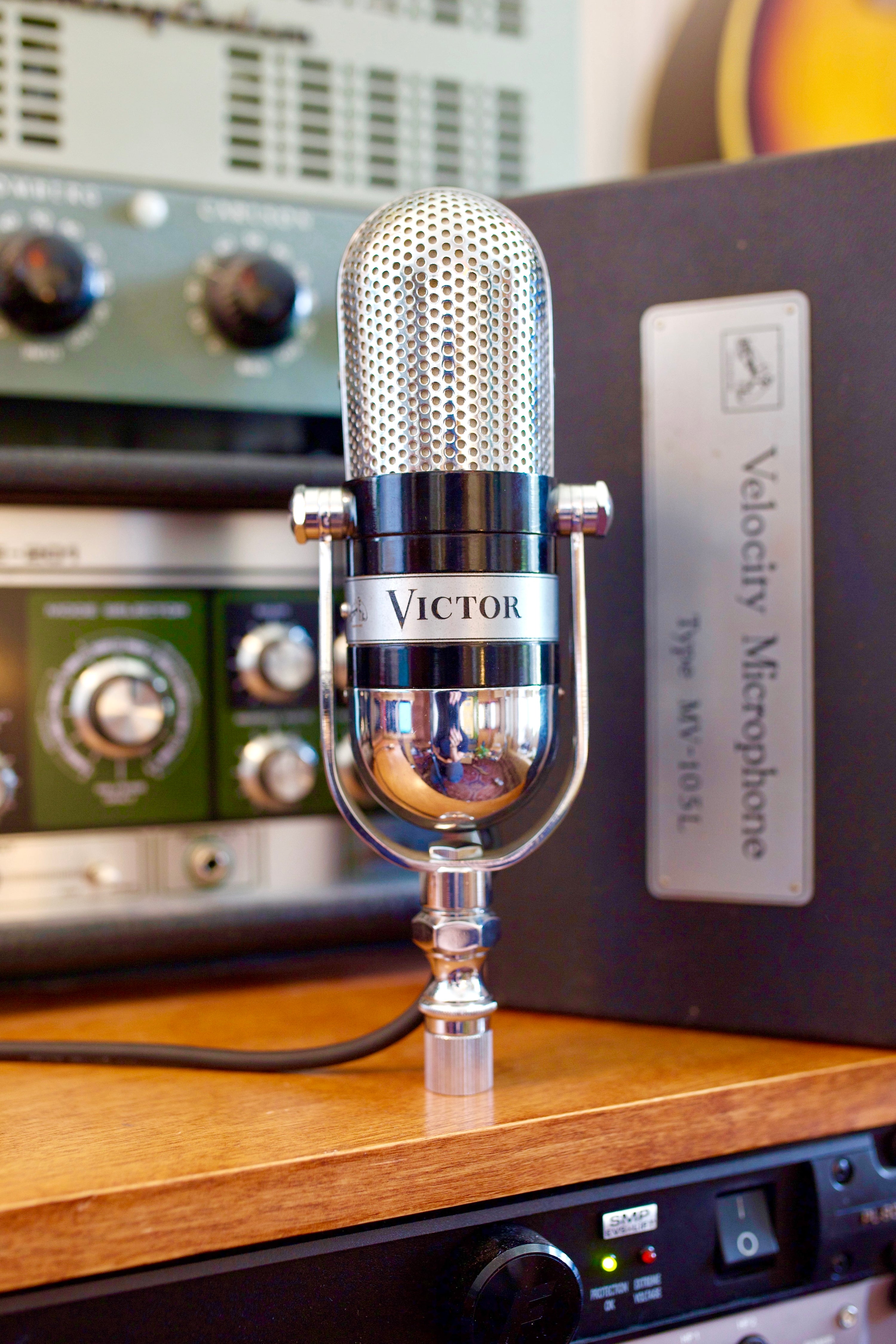 Victor MV-105L (Aiwa VM-12) Ribbon Microphone