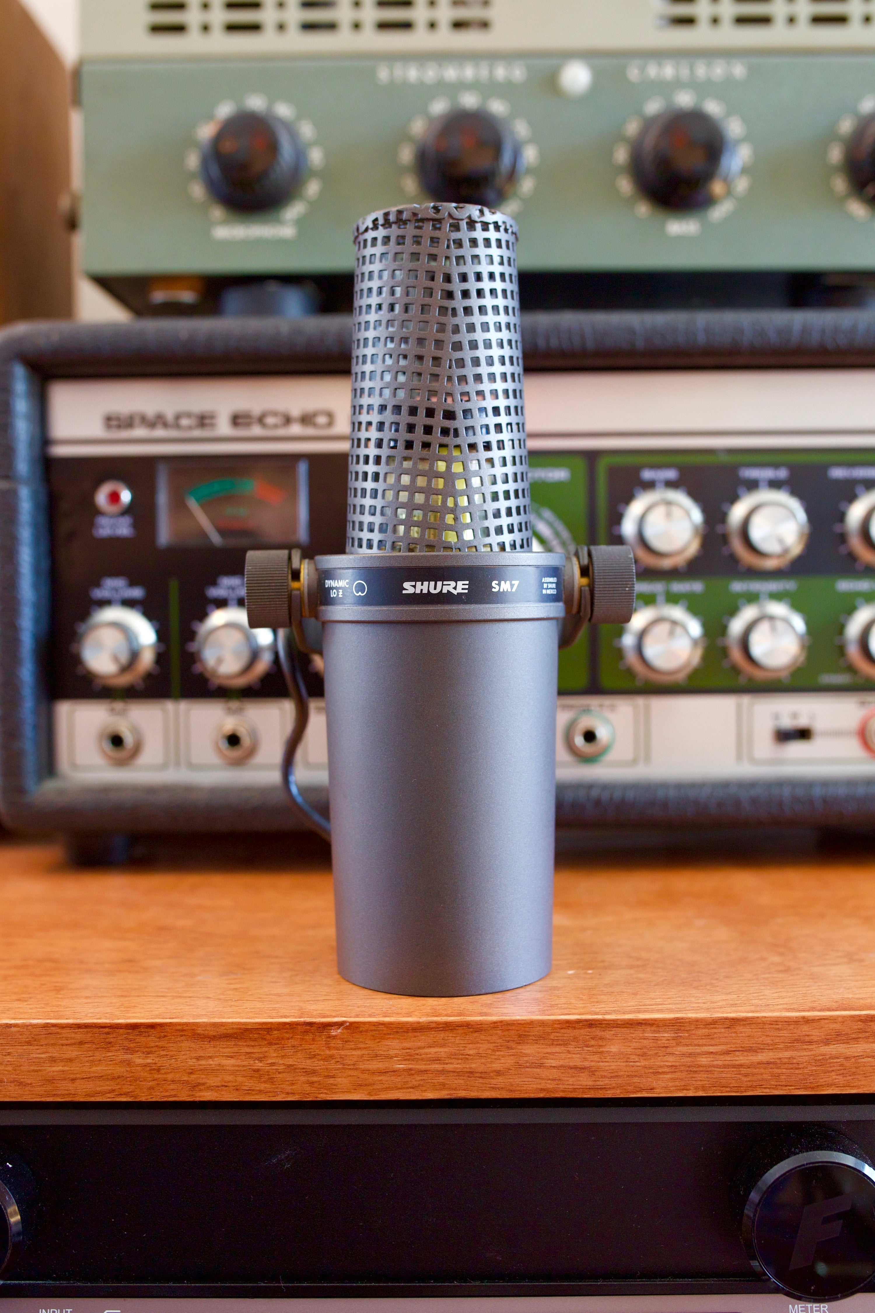 Shure SM7 Dynamic Microphone