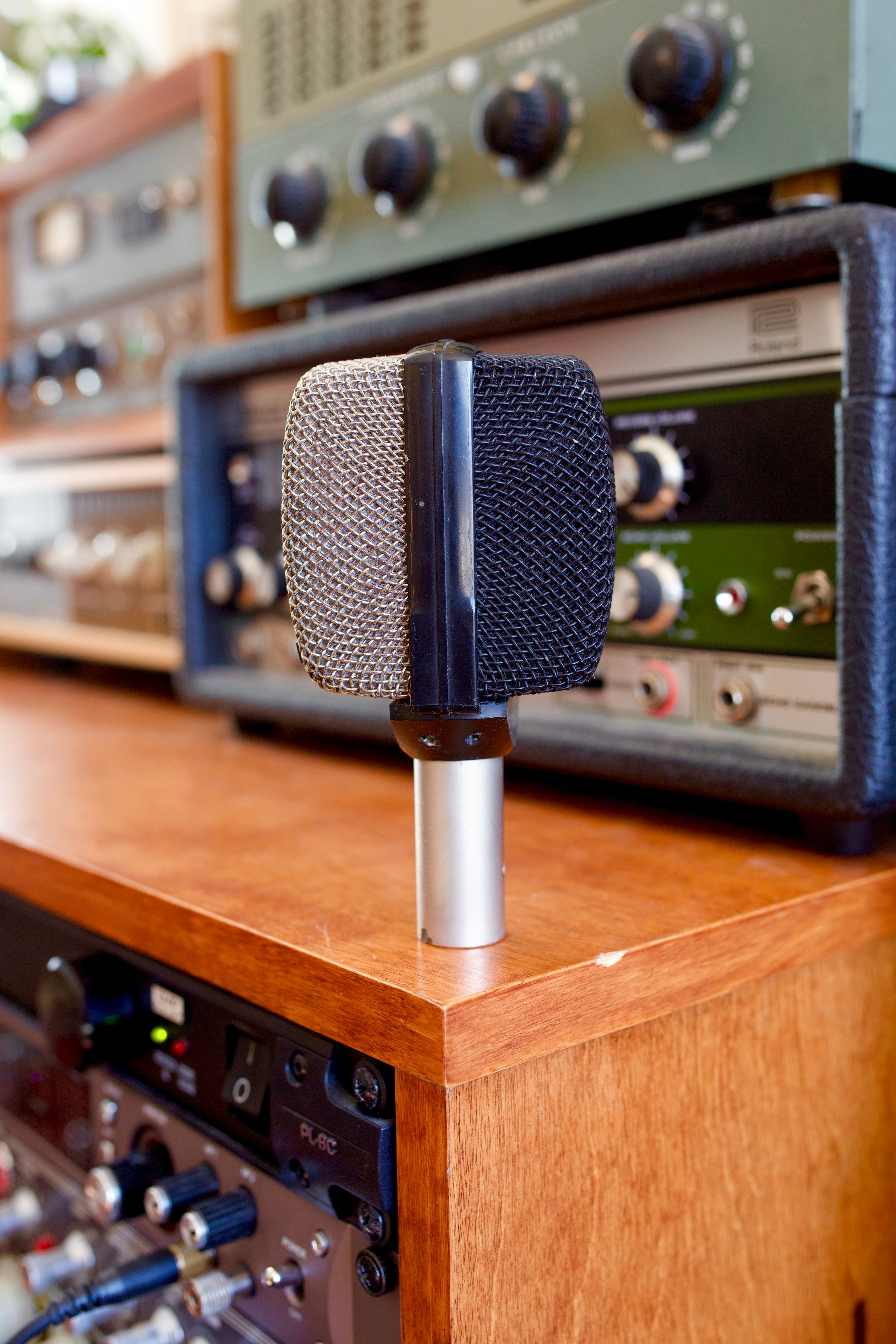 AKG D12E Dynamic Microphone