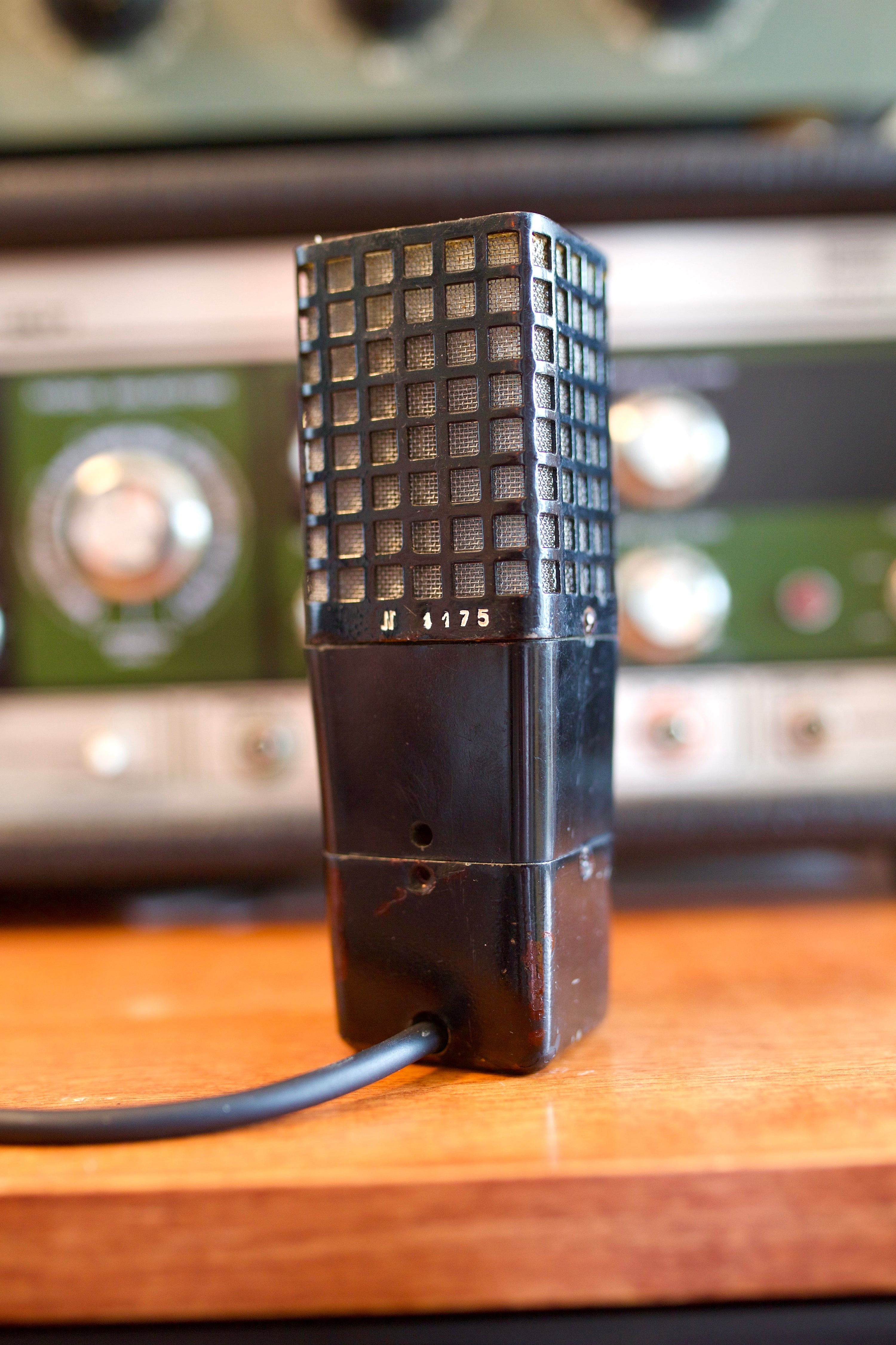 Oktava ML-19 Ribbon Microphone