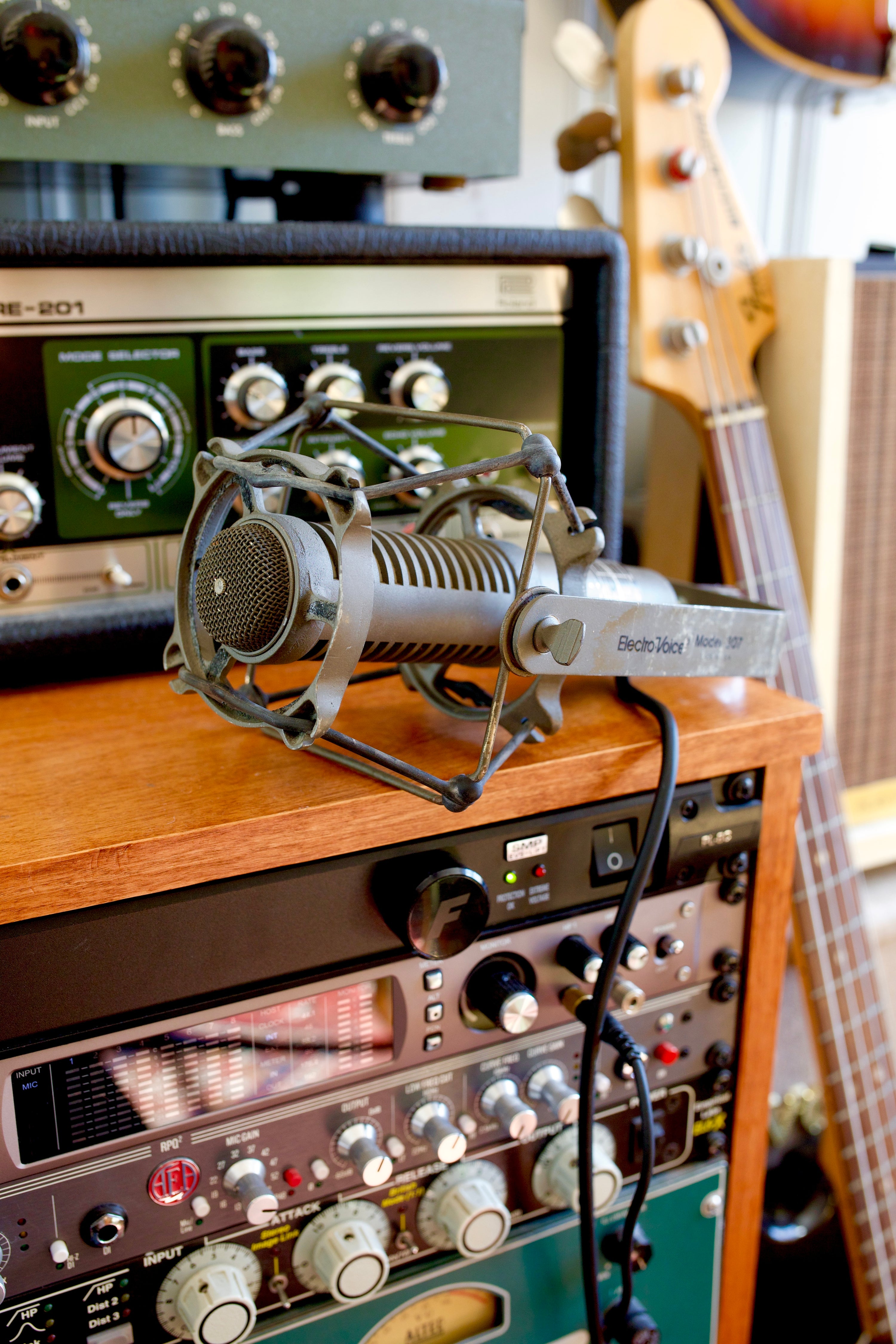 Electro Voice 668 Dynamic Microphone