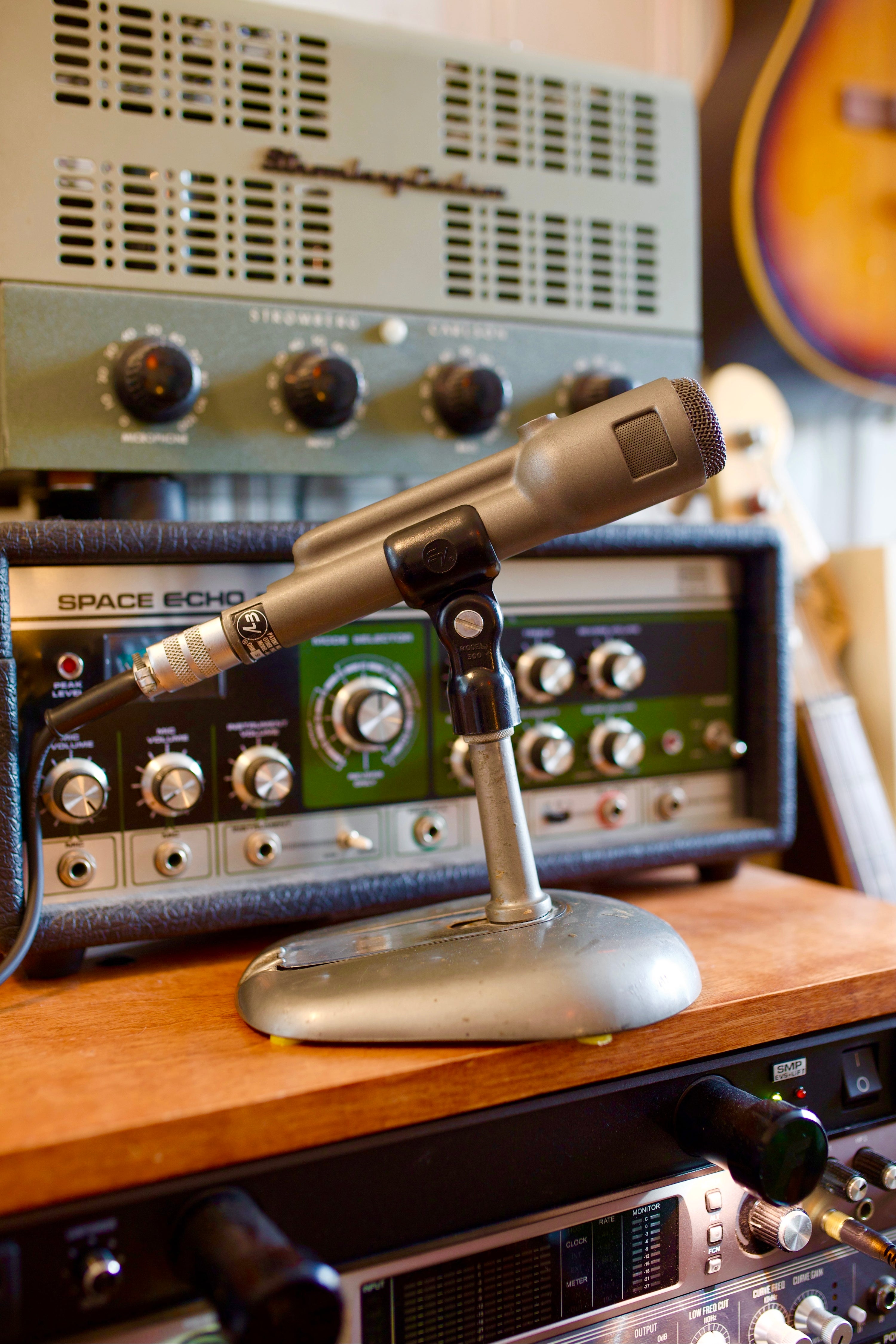 Electro Voice 666 Dynamic Microphone