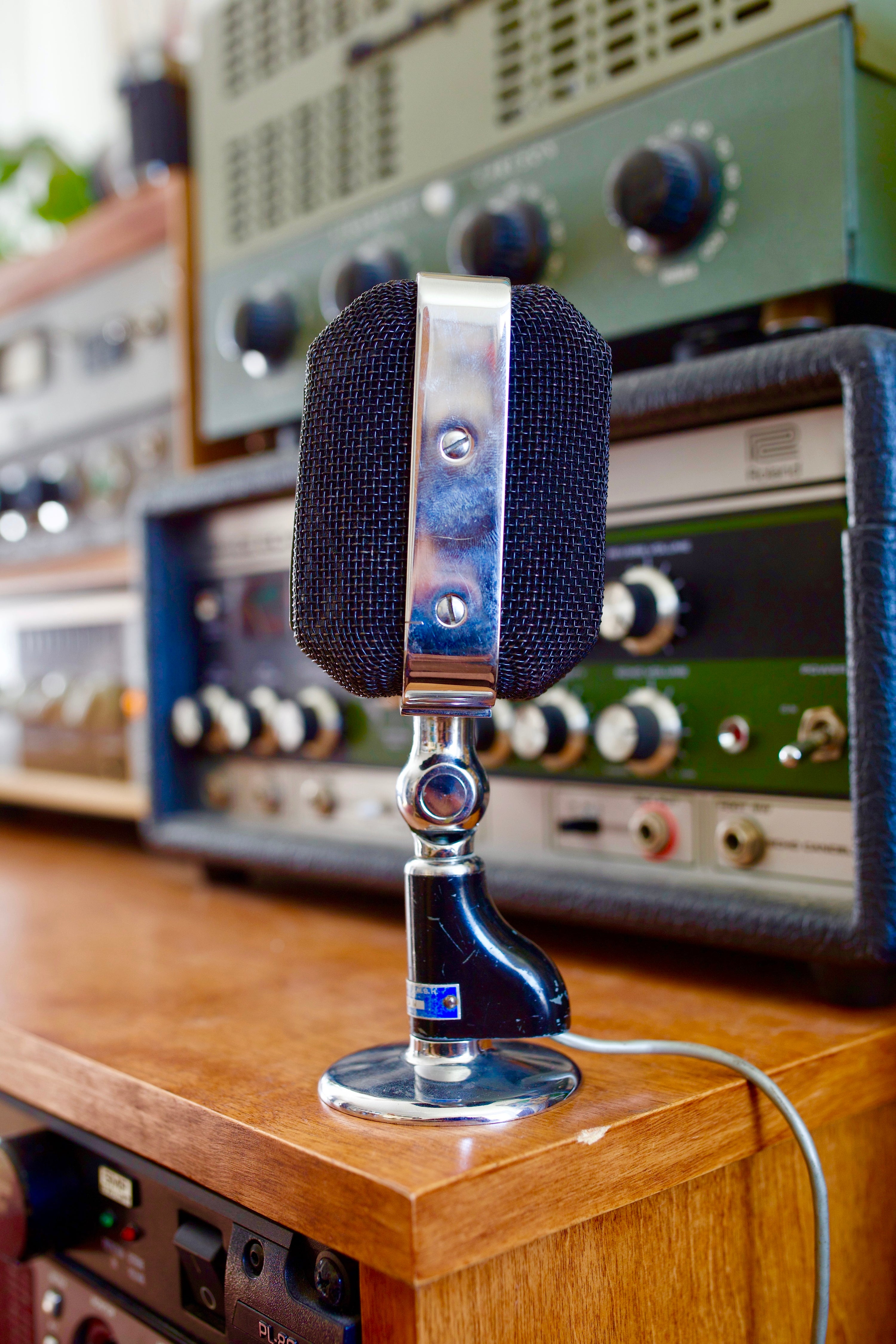 Schumann MDS3N Dynamic Microphone