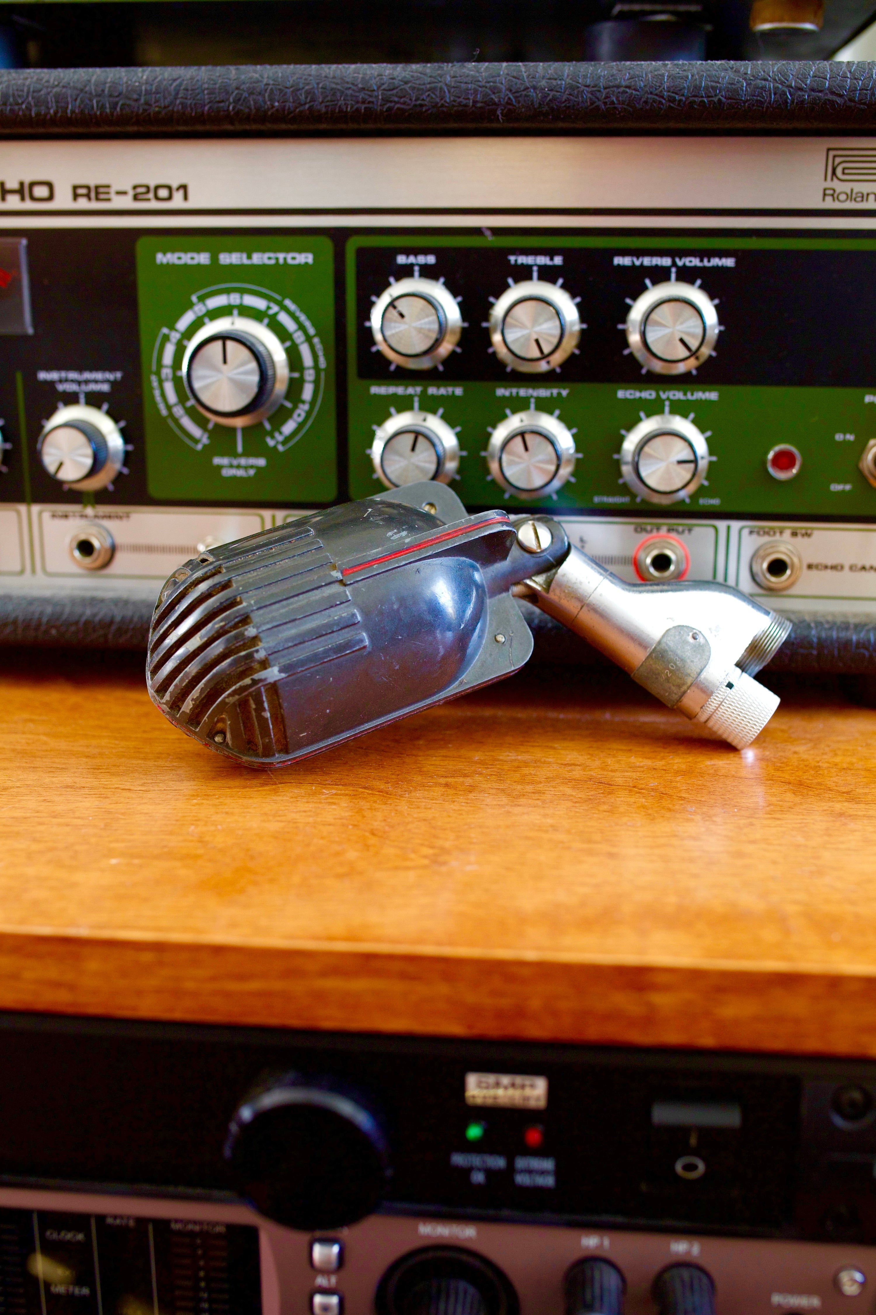 Shure 508 Ribbon Microphone