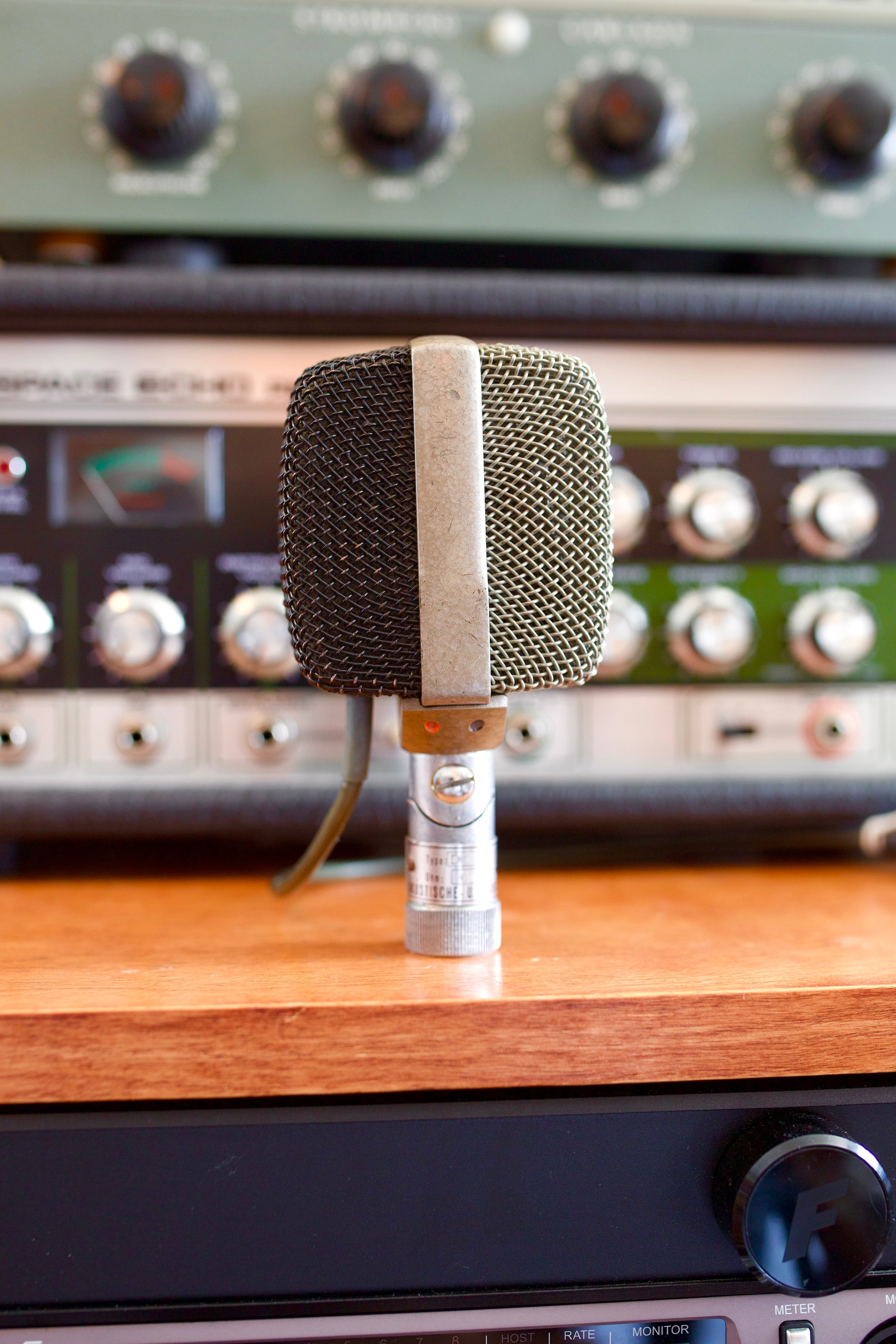 AKG D12 Dynamic Microphone