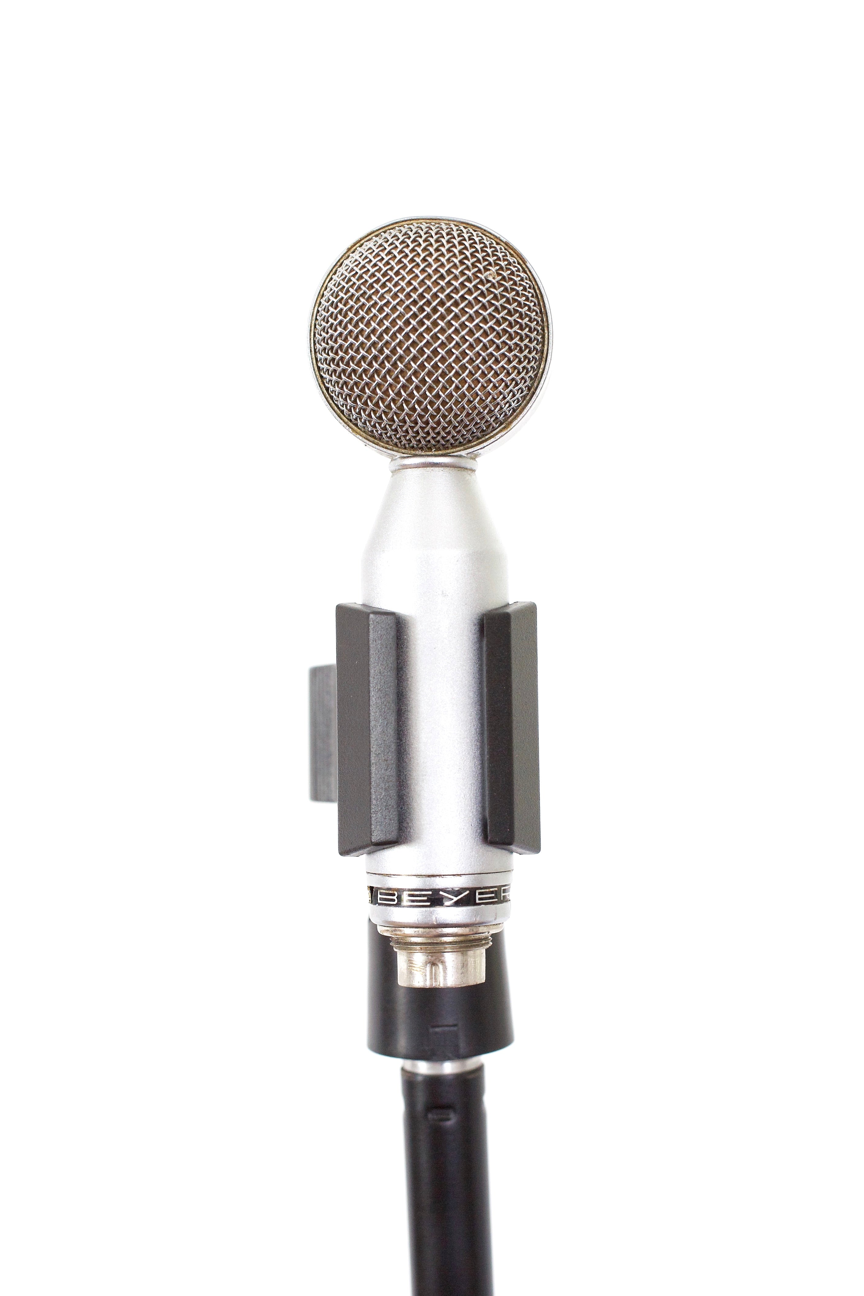 【新品未使用】beyerdynamic M130 リボンマイク Beyerdynamic M130 Dynamic Double Ribbon Microphone