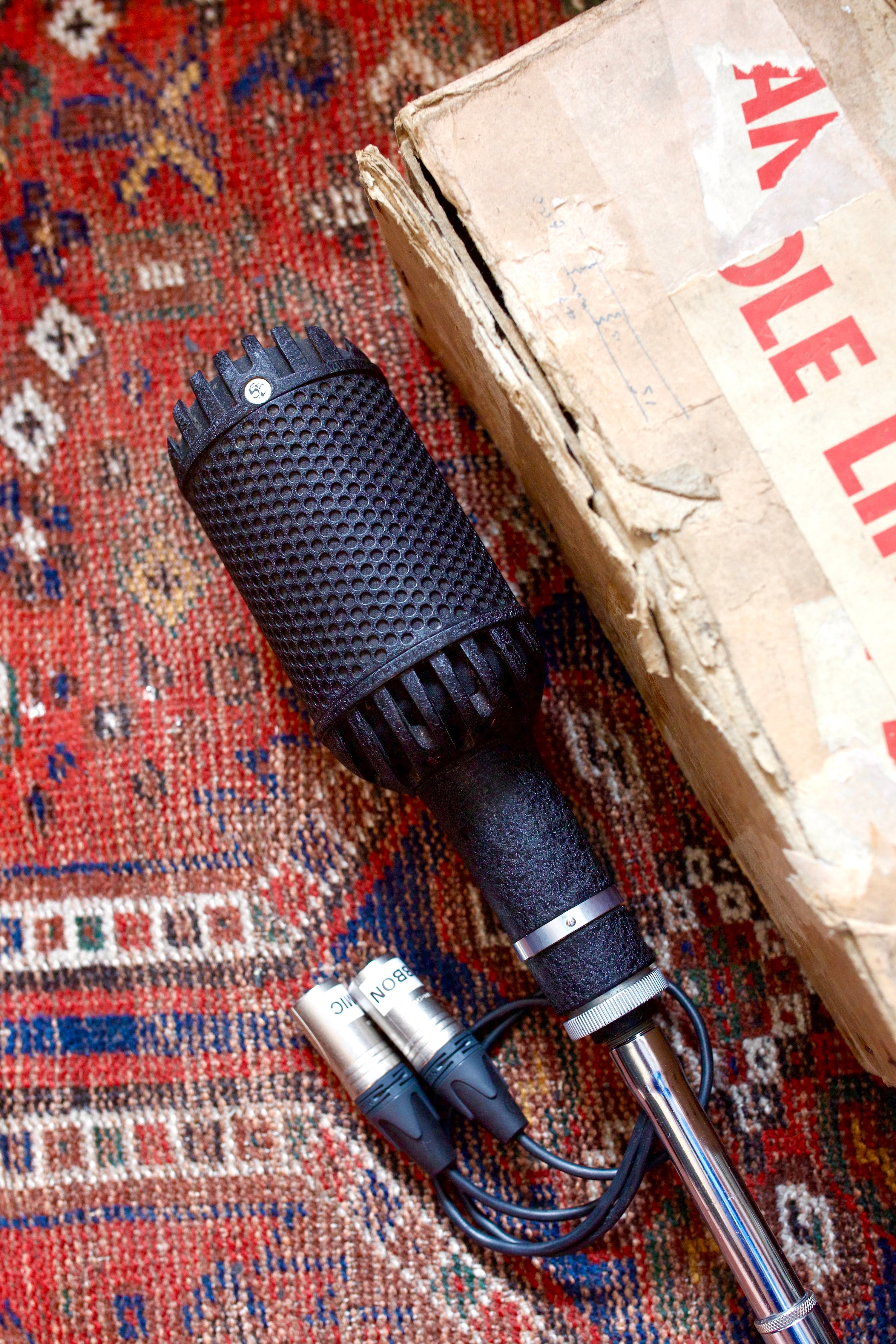 STC 4033A Ribbon & Dynamic Microphone