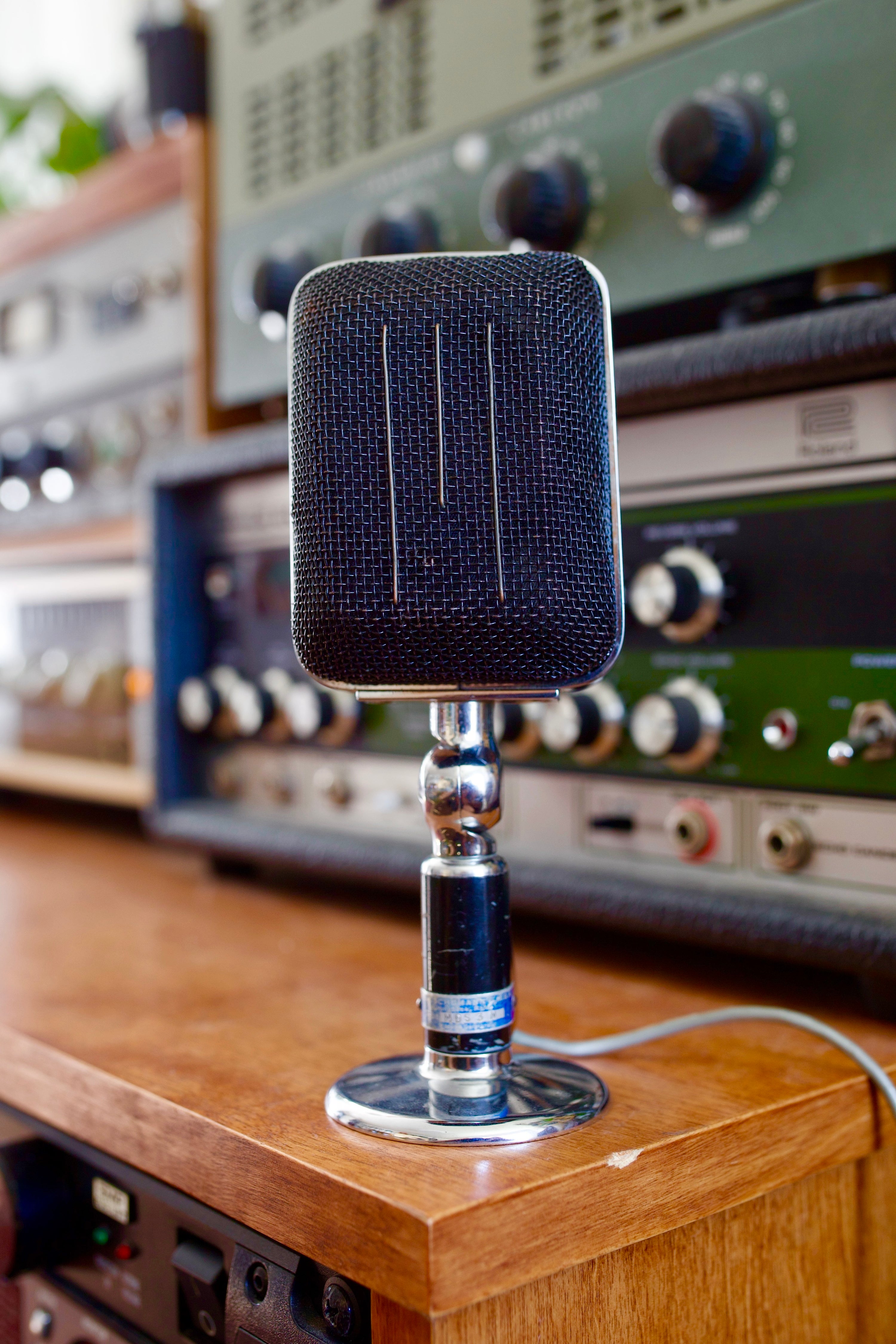 Schumann MDS3N Dynamic Microphone