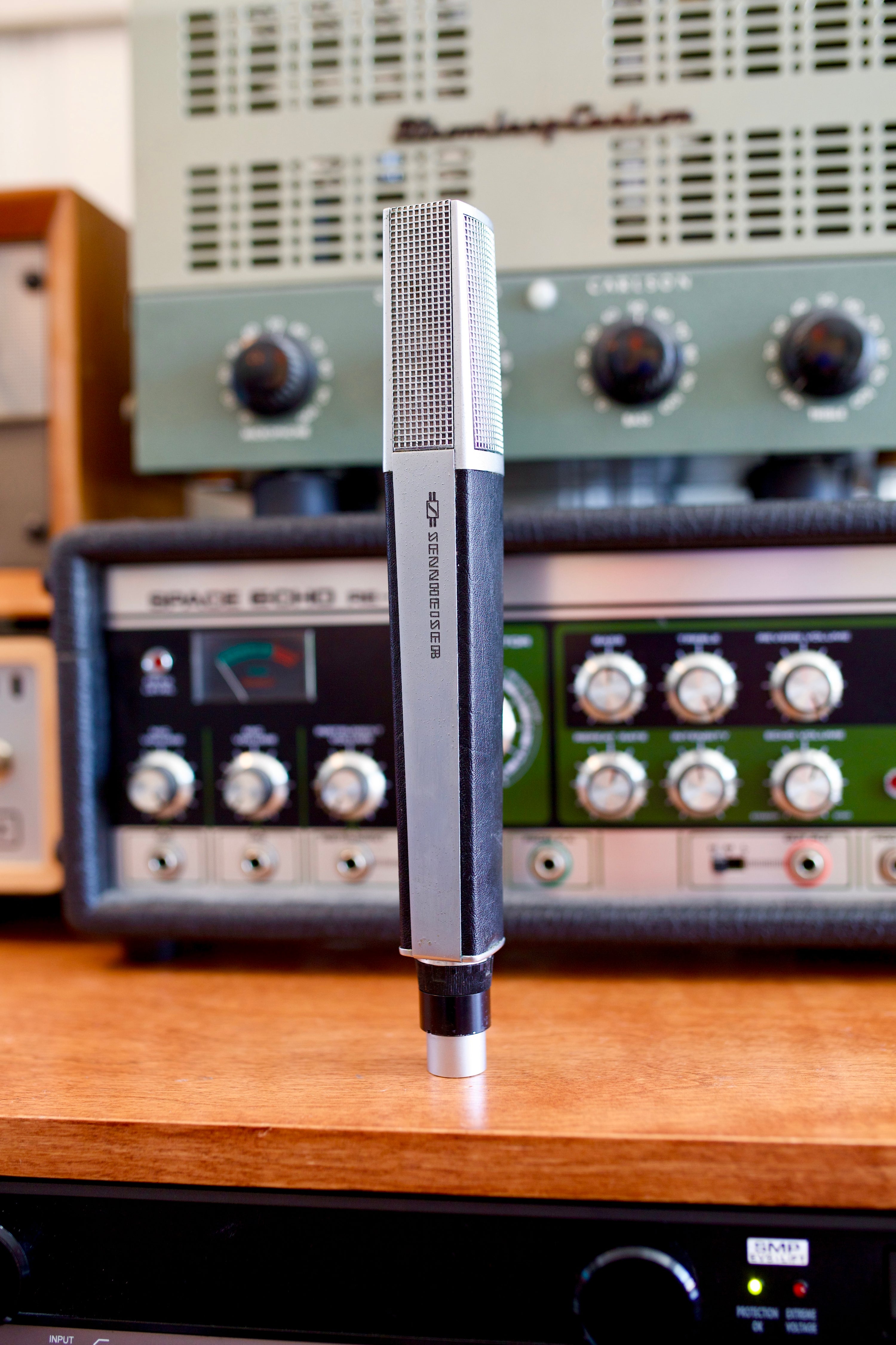 Sennheiser MD441-U Dynamic Microphone