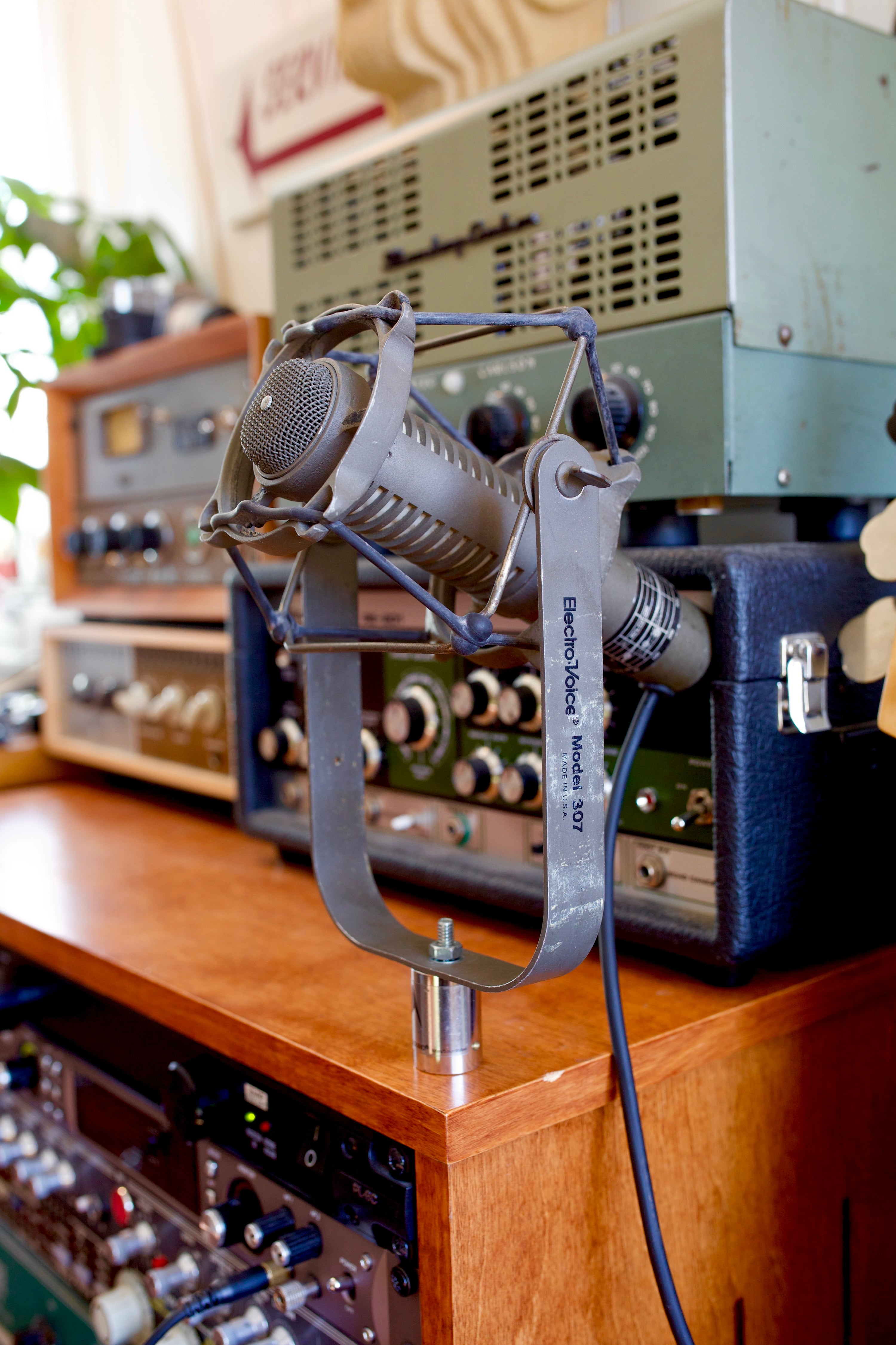 Electro Voice 668 Dynamic Microphone