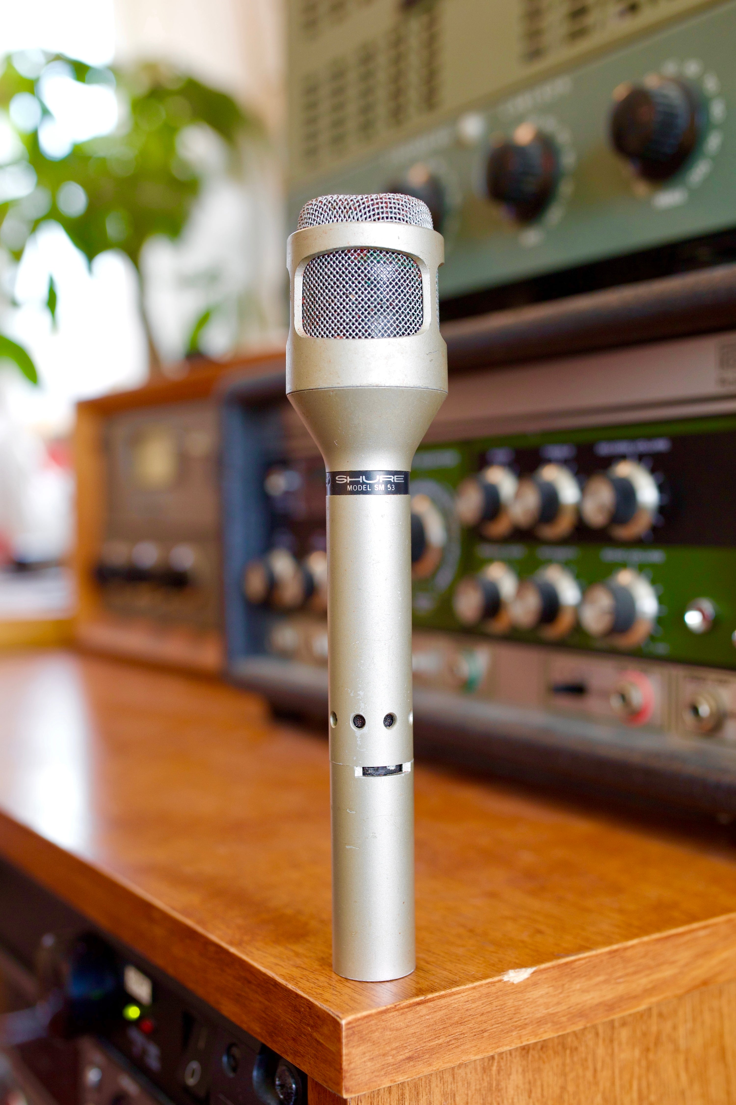 Shure SM53 Dynamic Microphone