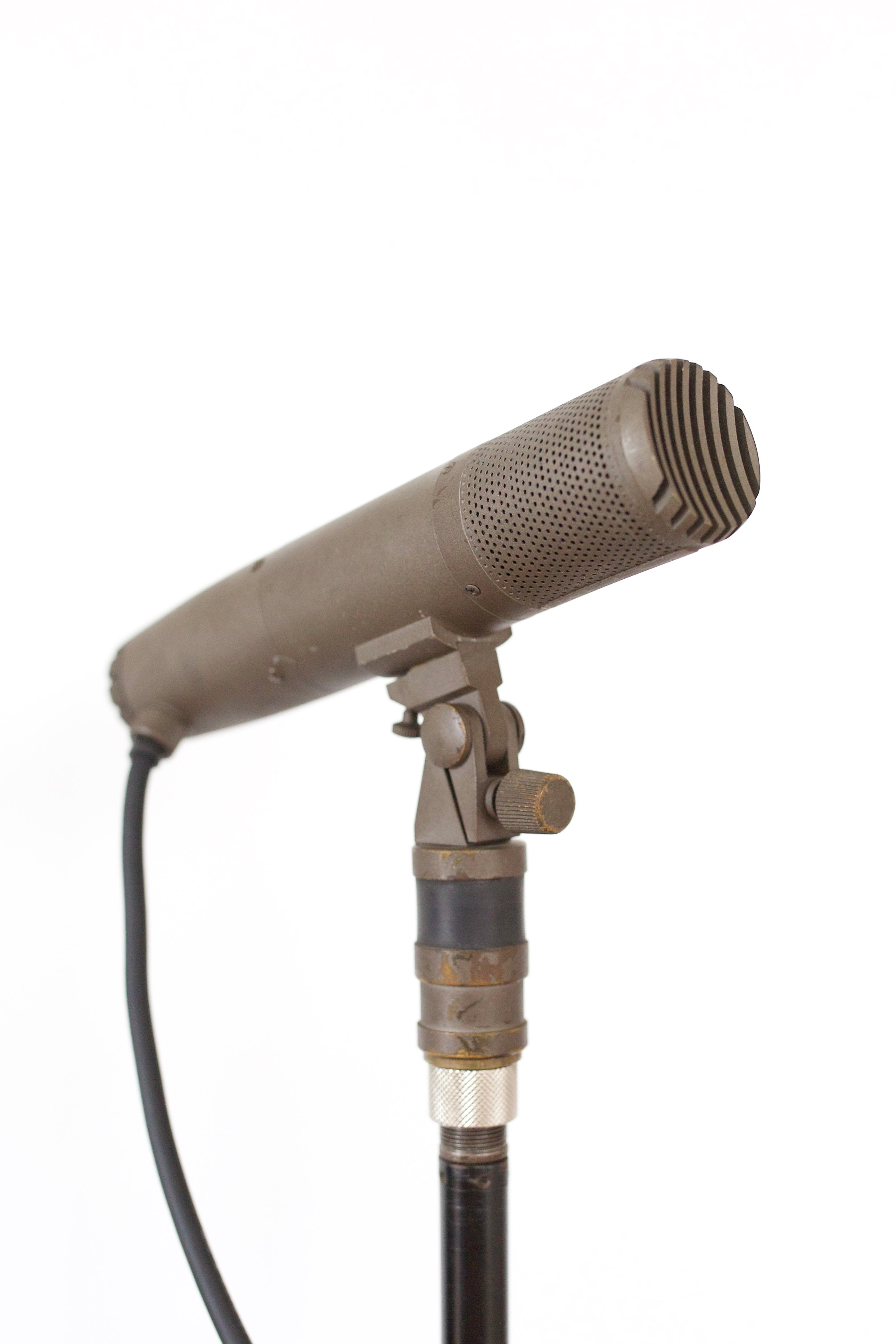 Aiwa VM-18 Ribbon Microphone – Cole Picks Vintage