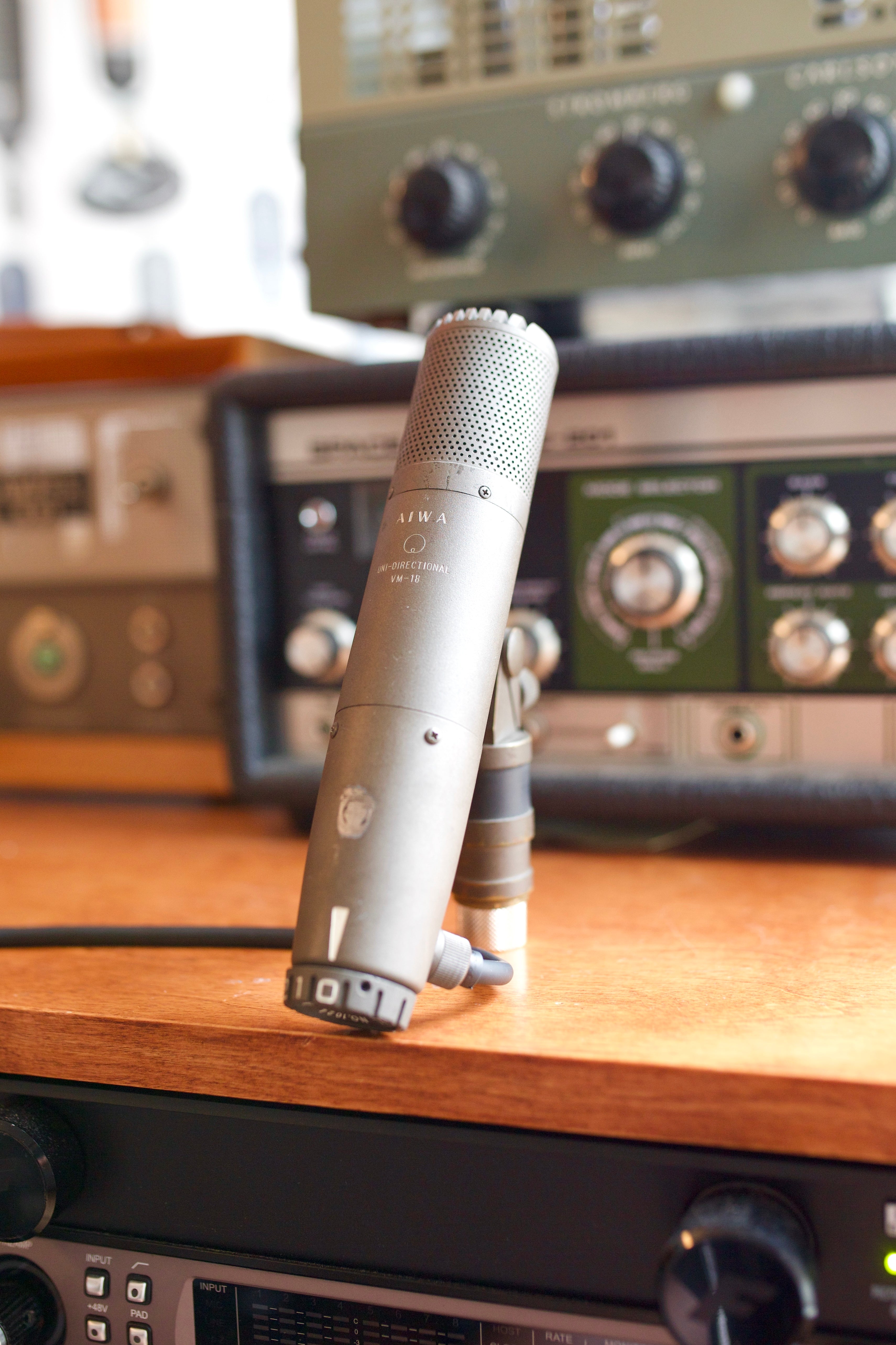 Aiwa VM-18 Ribbon Microphone – Cole Picks Vintage Aiwa VM-18 Ribbon Microphone – Cole Picks Vintage