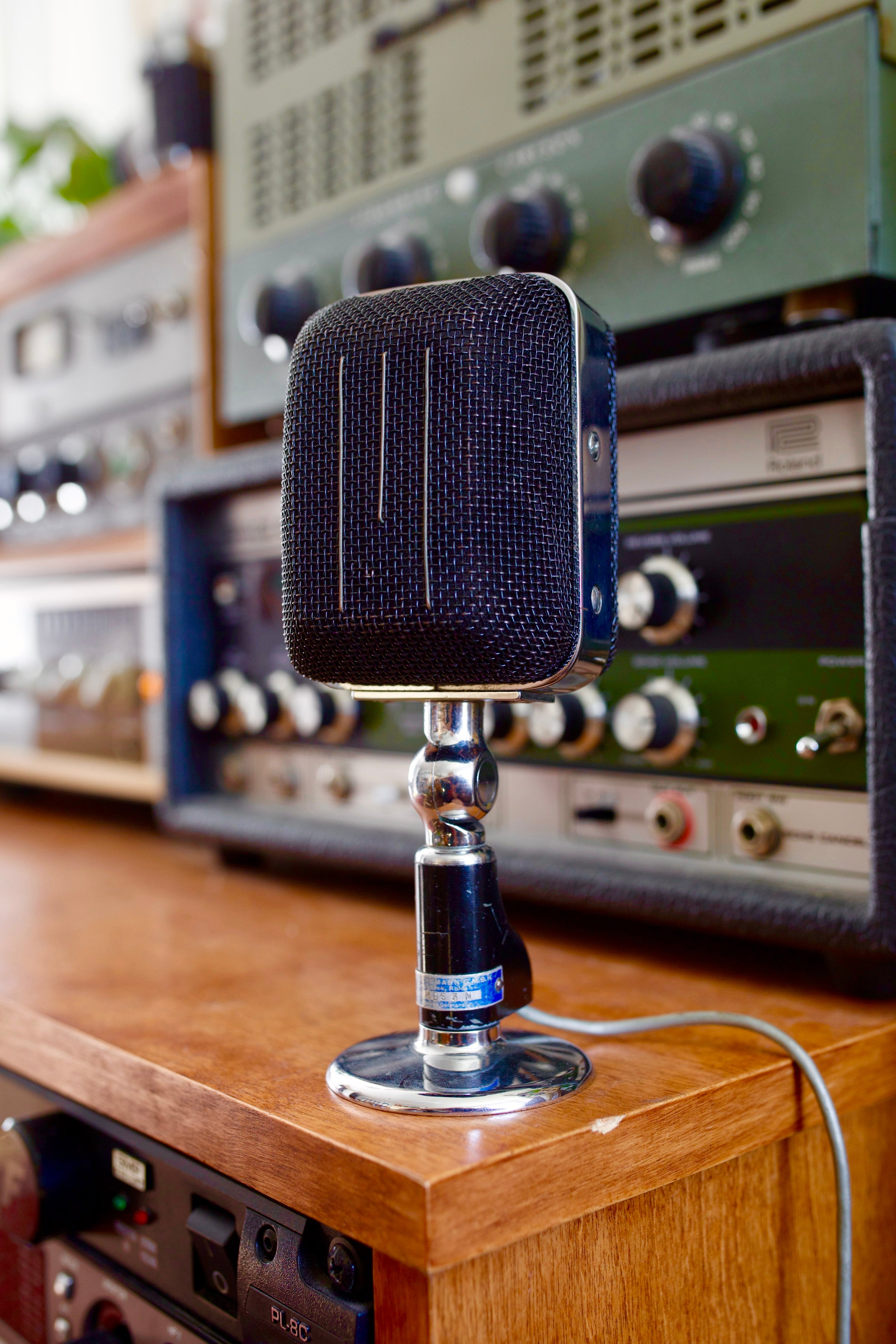 Schumann MDS3N Dynamic Microphone