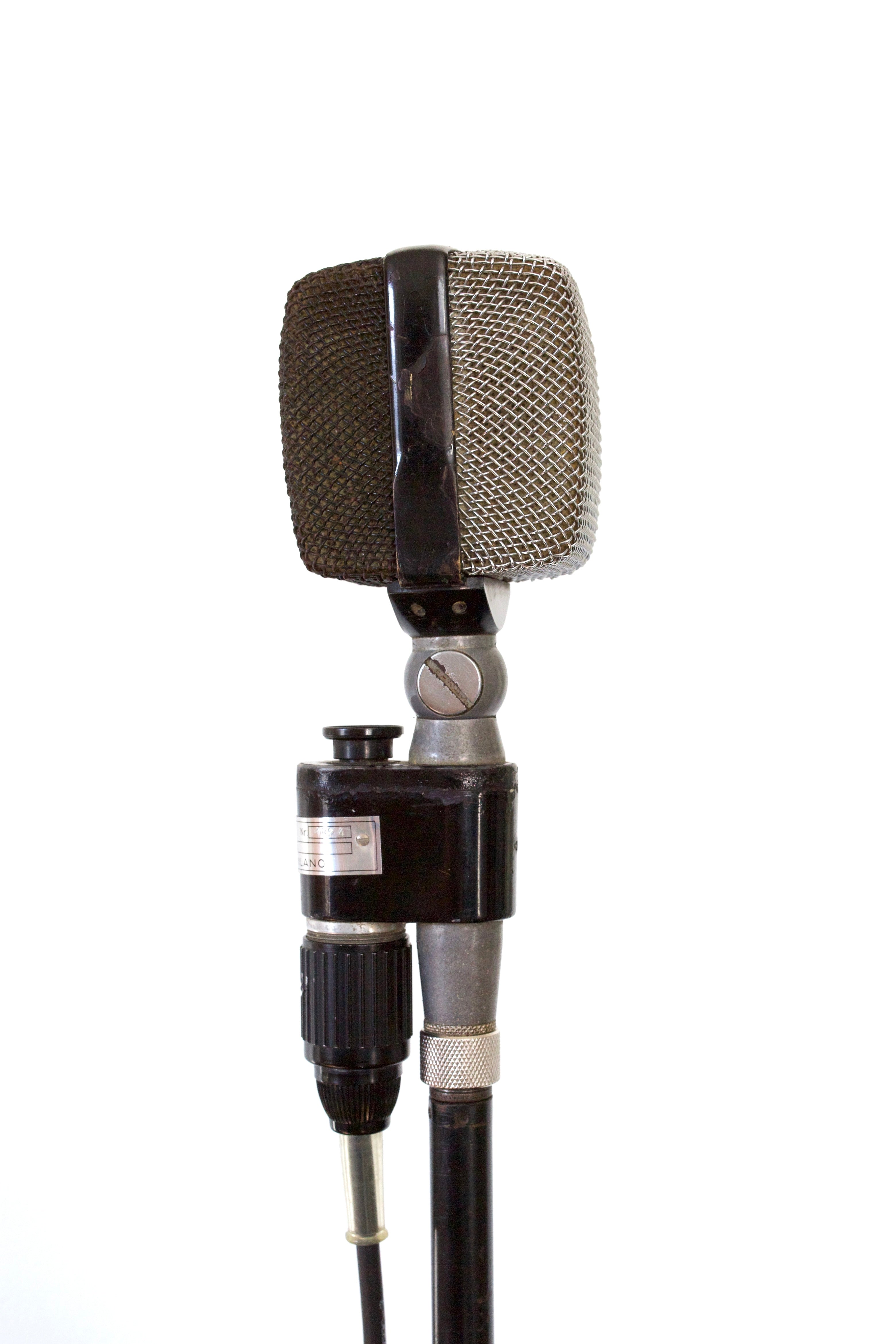 AKG D2000Eダイナミックマイク　美品ビンテージマイク Yahoo!オークション - 【A】 AKG D2000E ダイナミックマイク ビンテー
