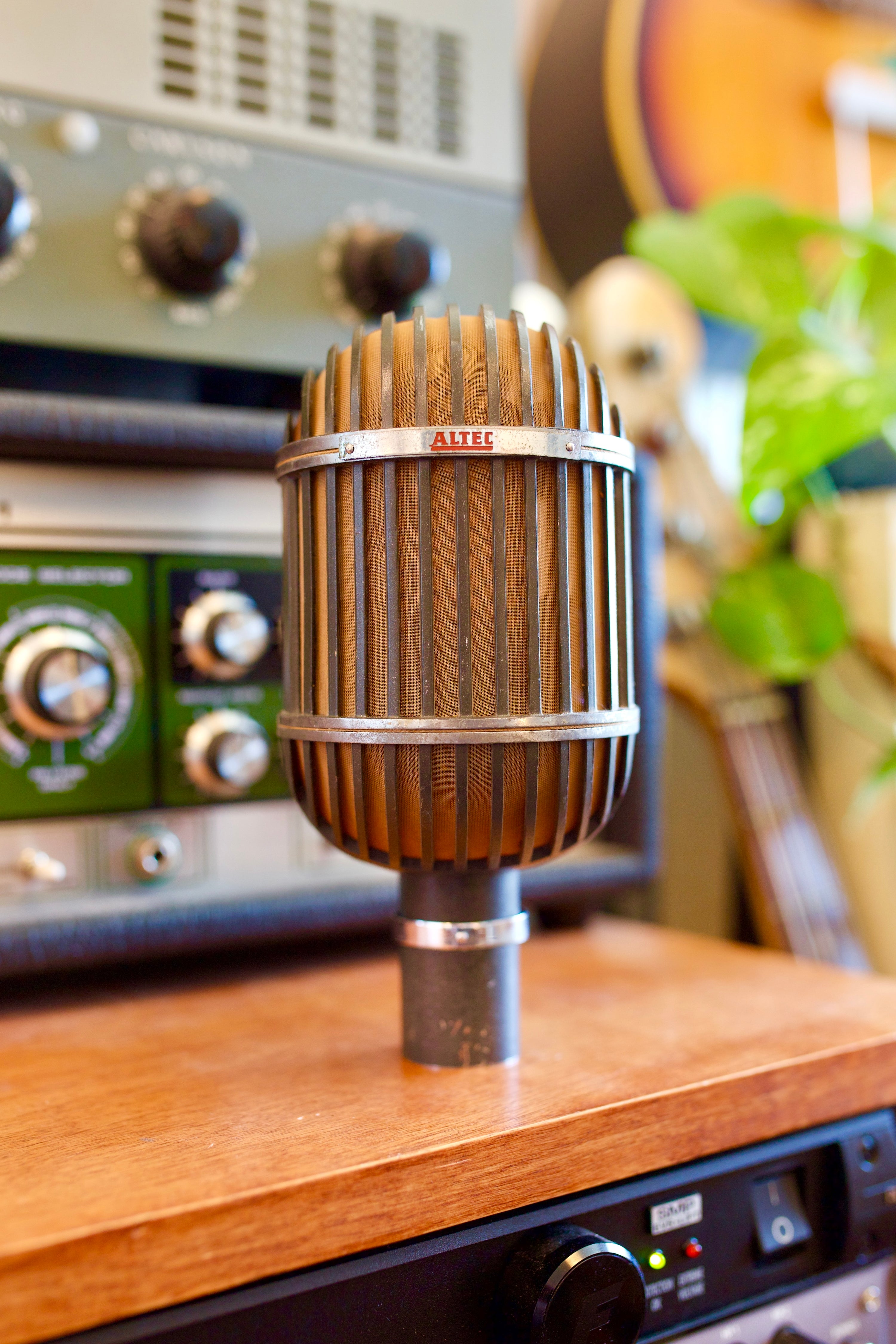 Altec 639A Ribbon & Dynamic Microphone