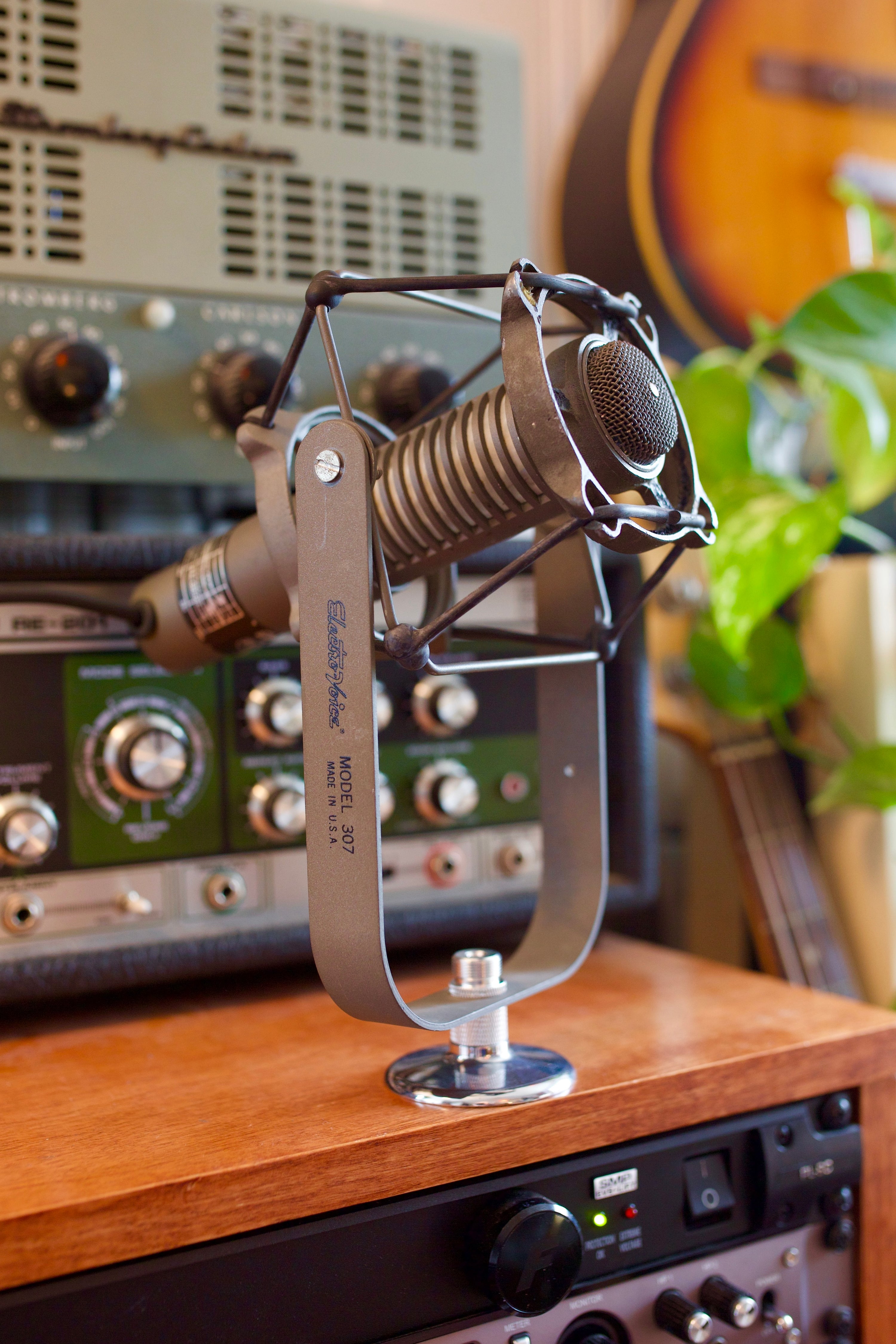 Electro Voice 668 Dynamic Microphone