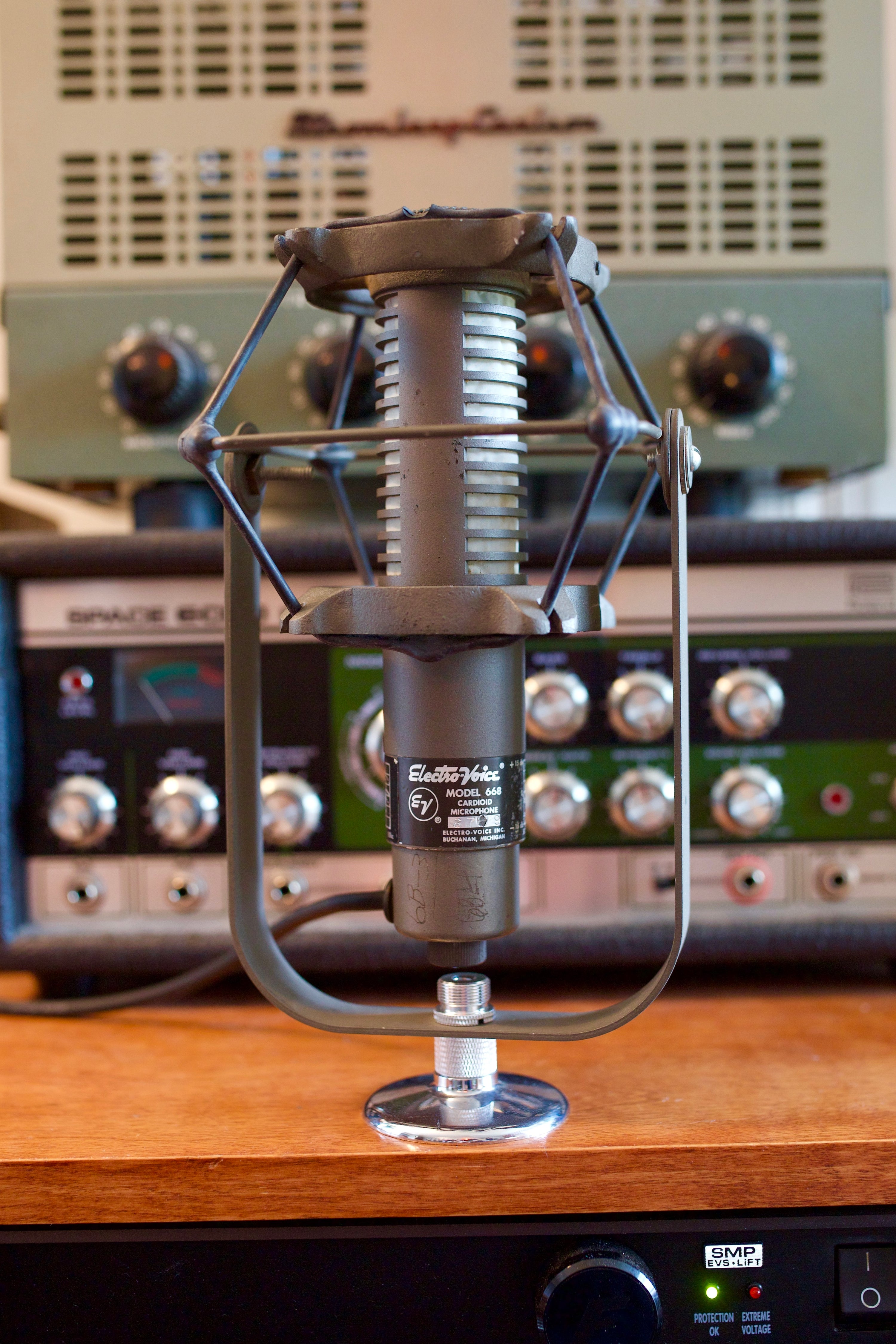 Electro Voice 668 Dynamic Microphone