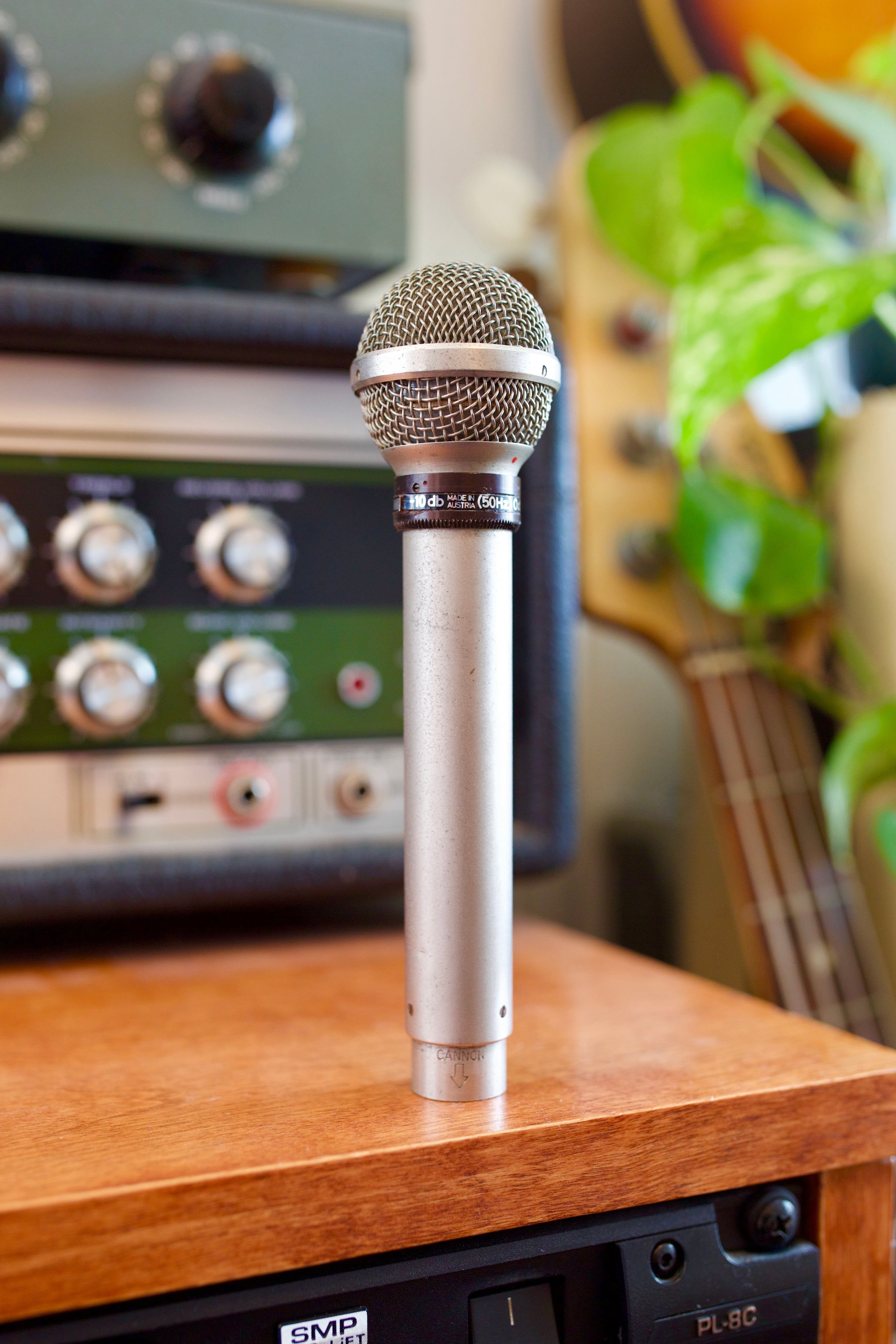 AKG D24E Dynamic Microphone