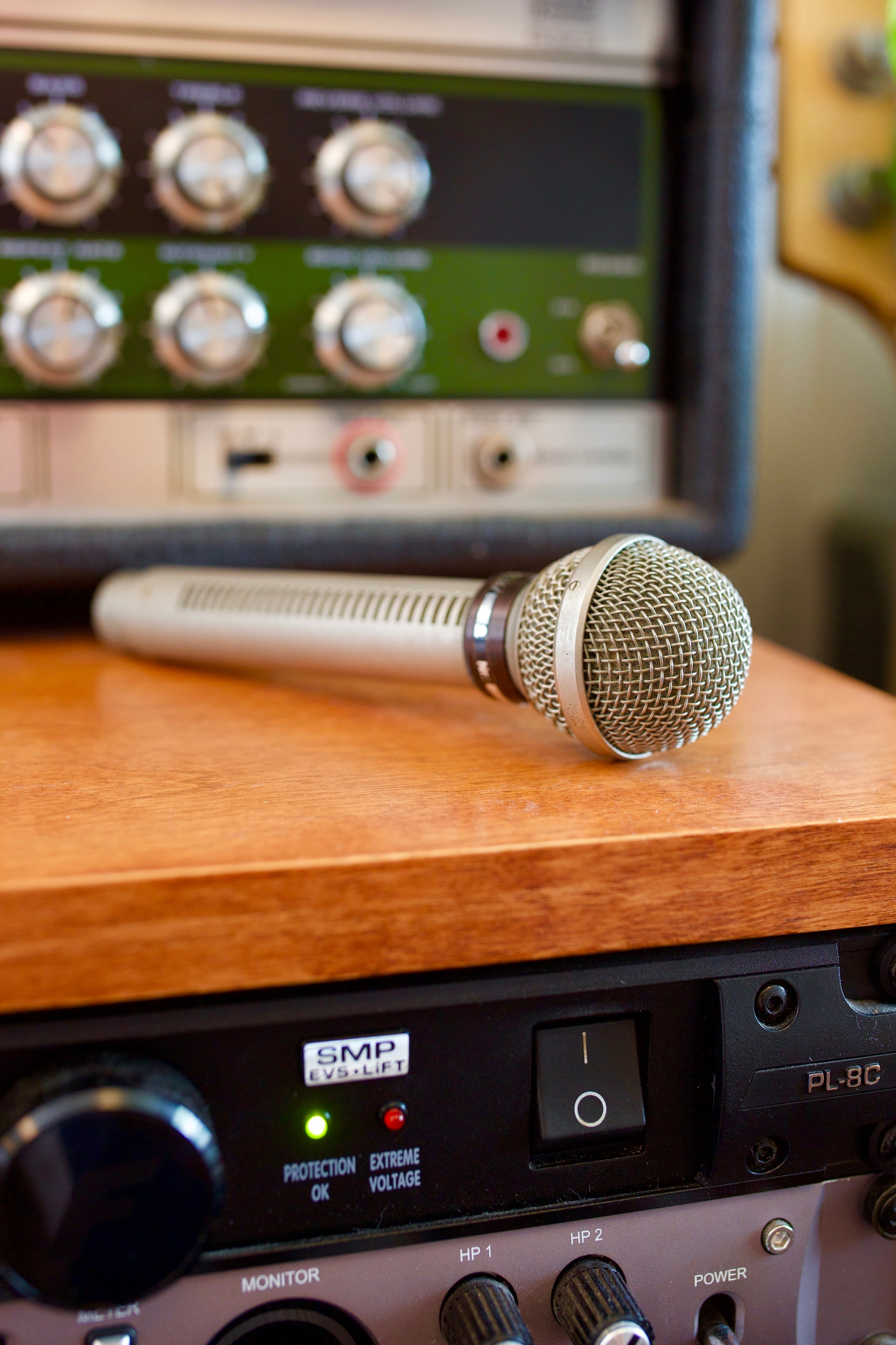 AKG D24E Dynamic Microphone