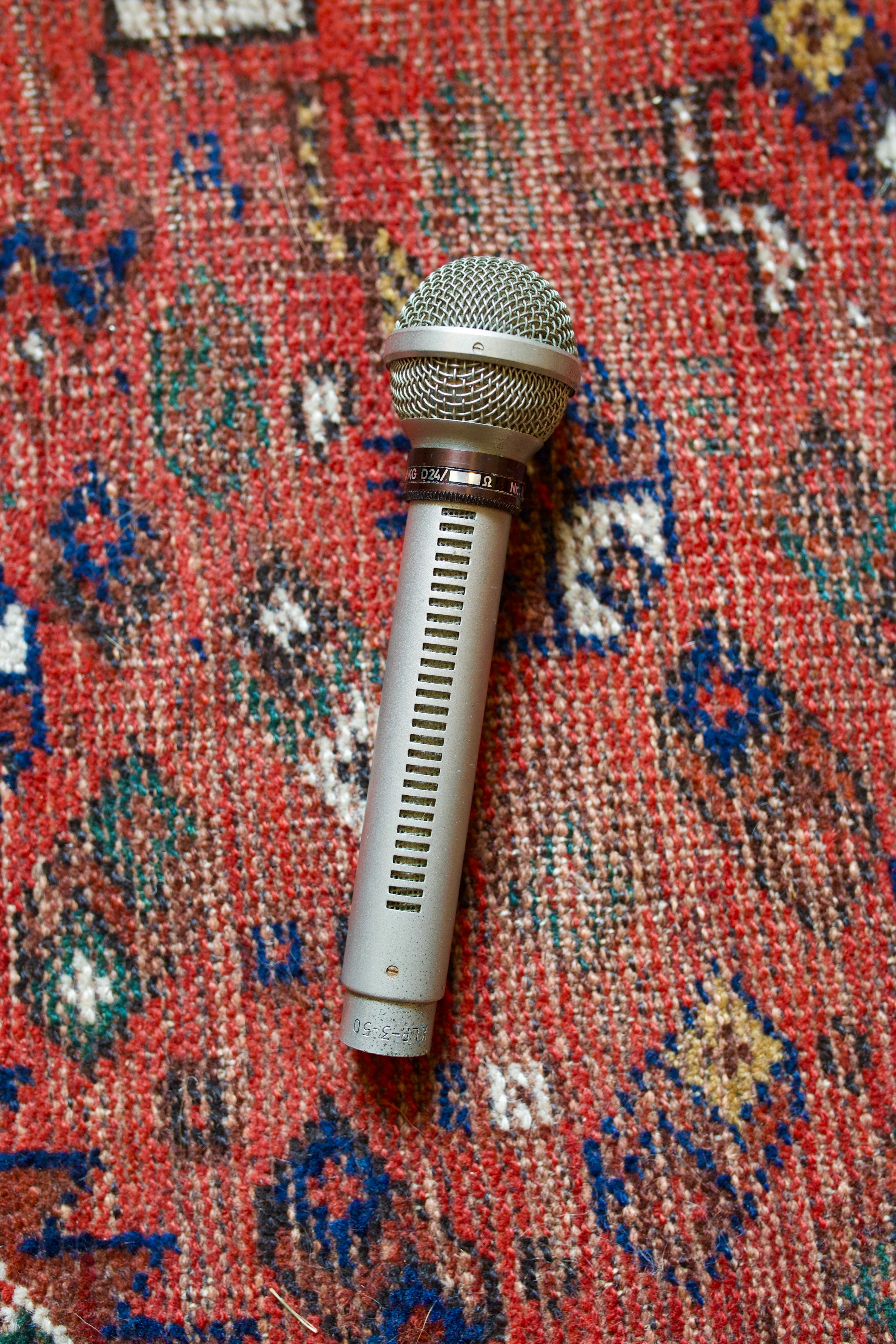 AKG D24E Dynamic Microphone