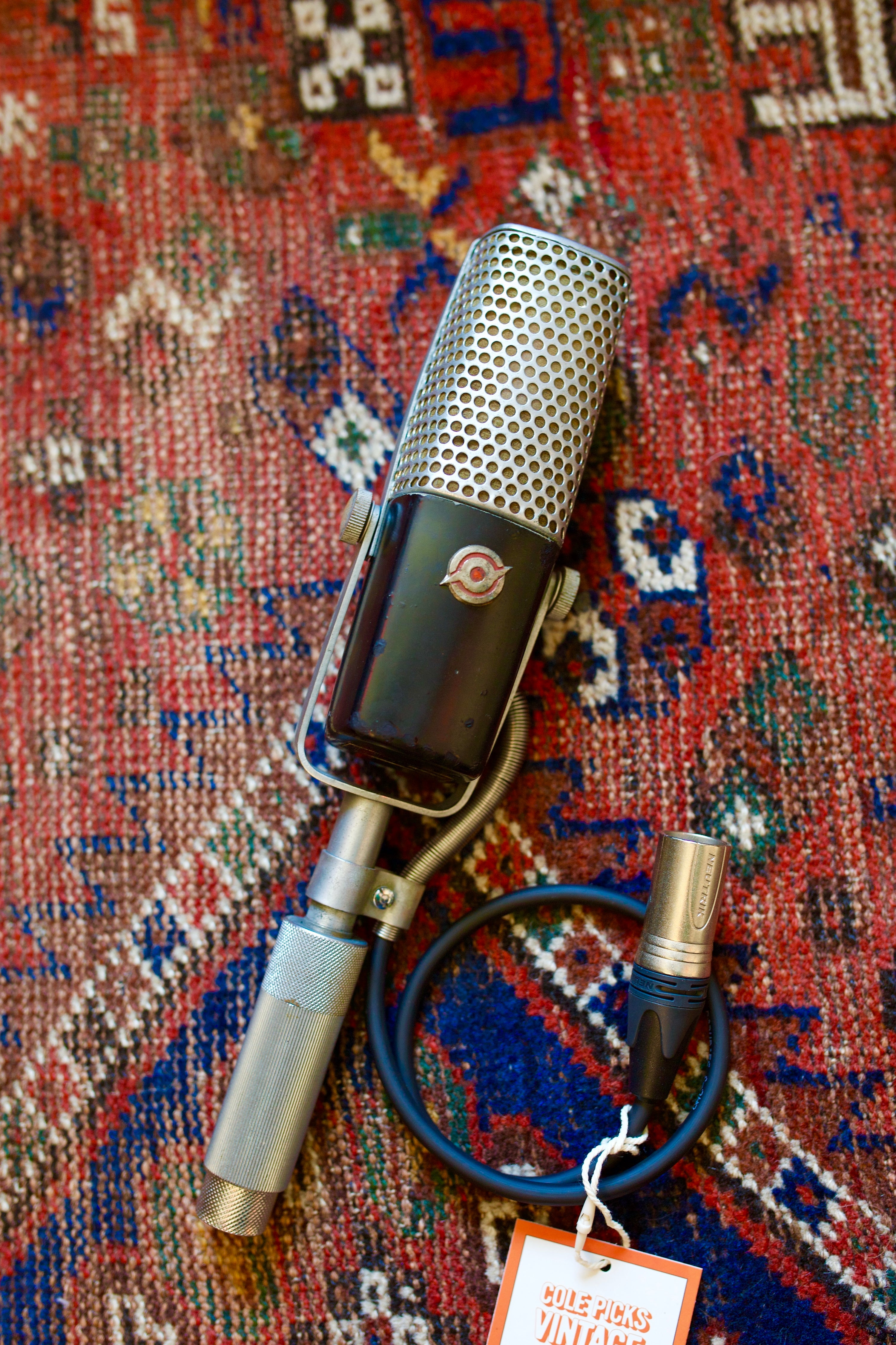 National CE-501 Ribbon & Dynamic Microphone
