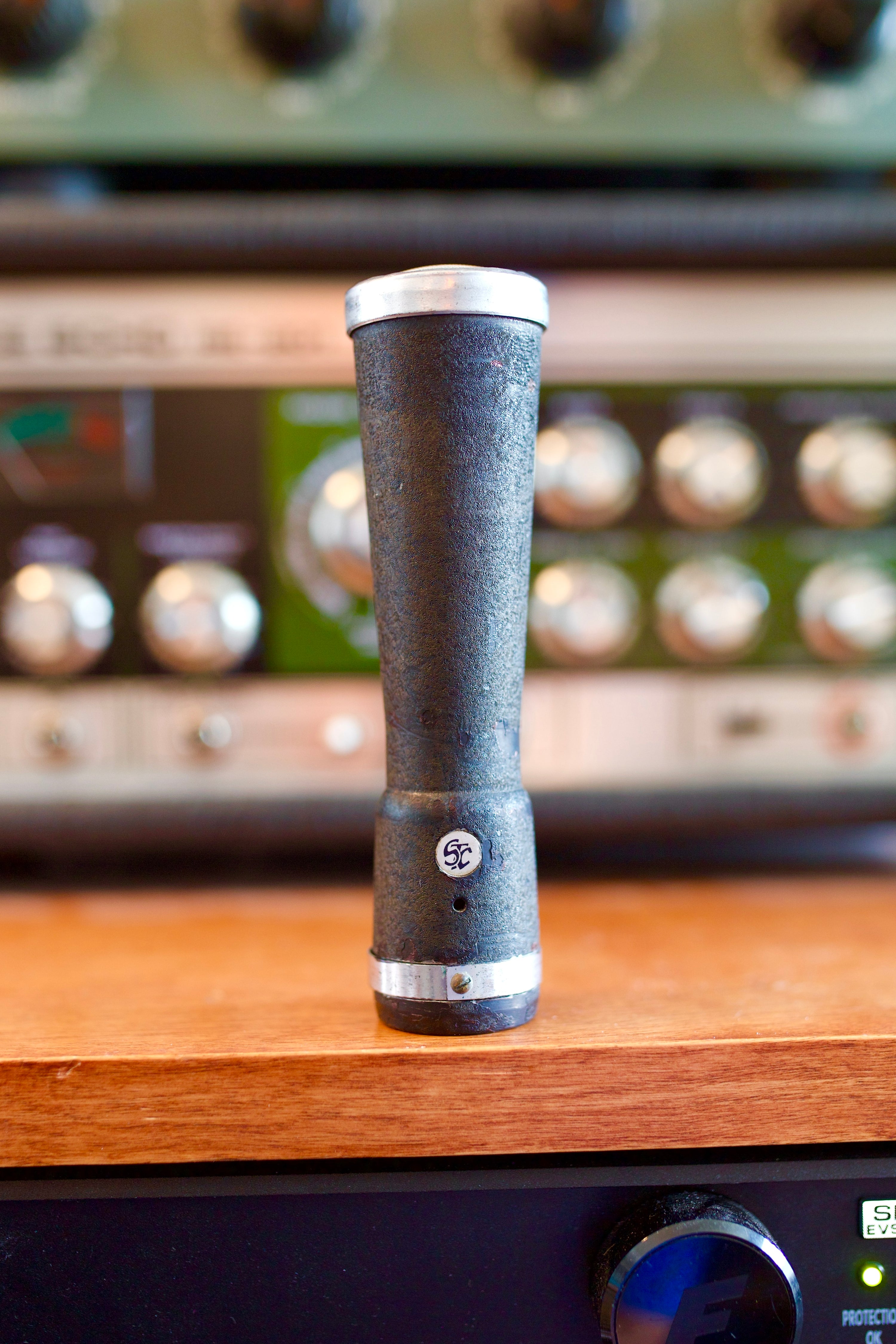 STC 4037C Dynamic Microphone