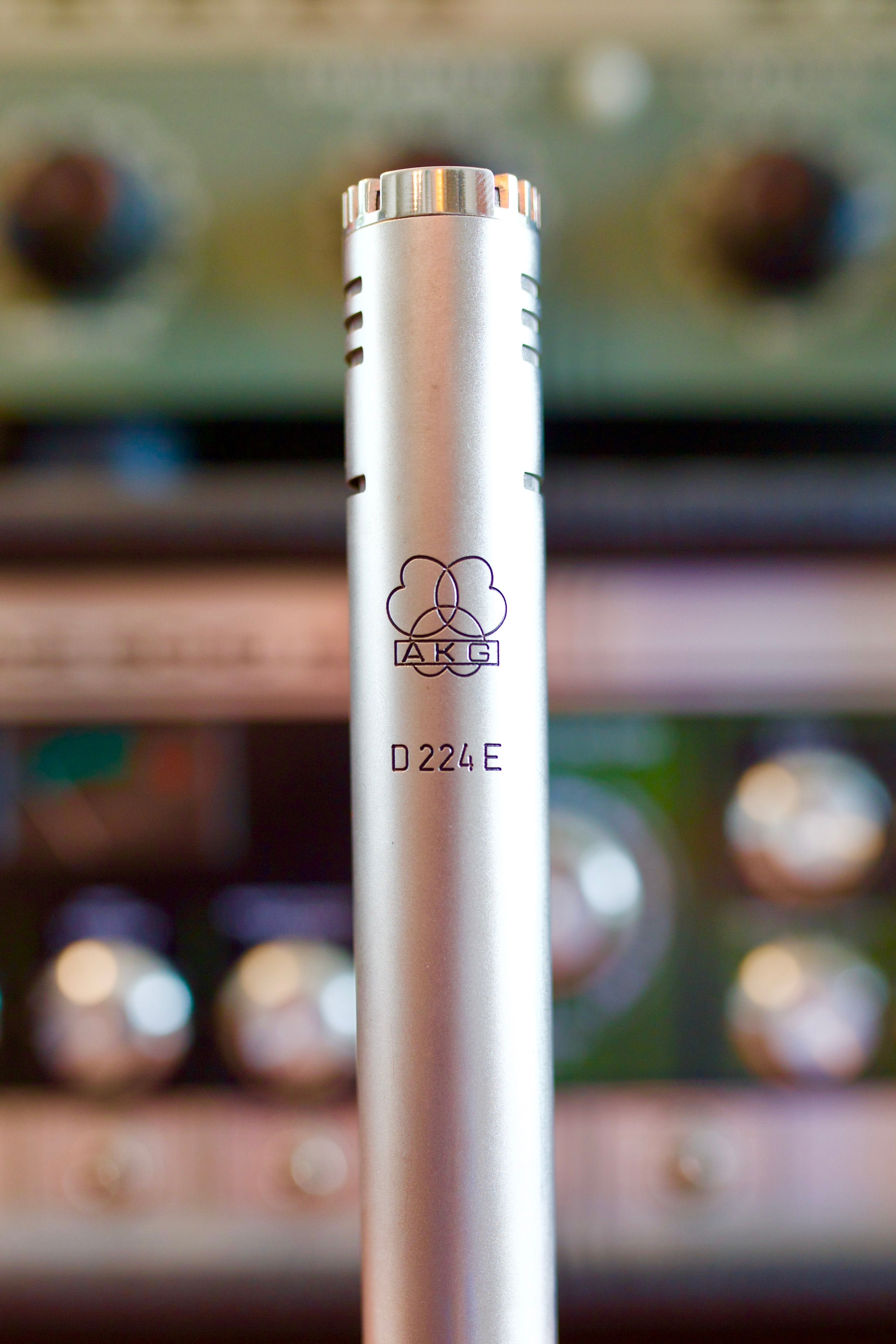 AKG D224E Dynamic Microphone