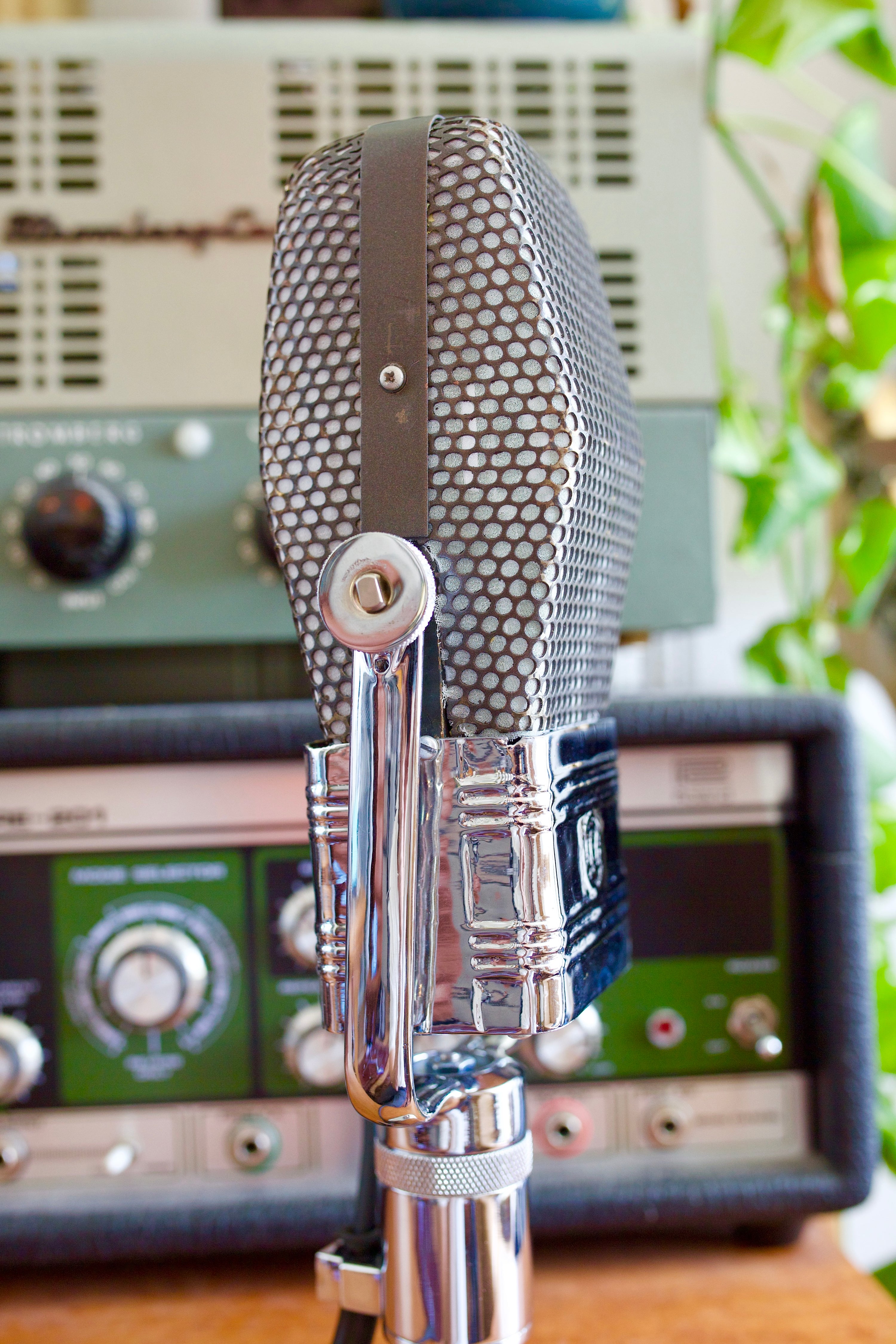RCA 44-BX Ribbon Microphone