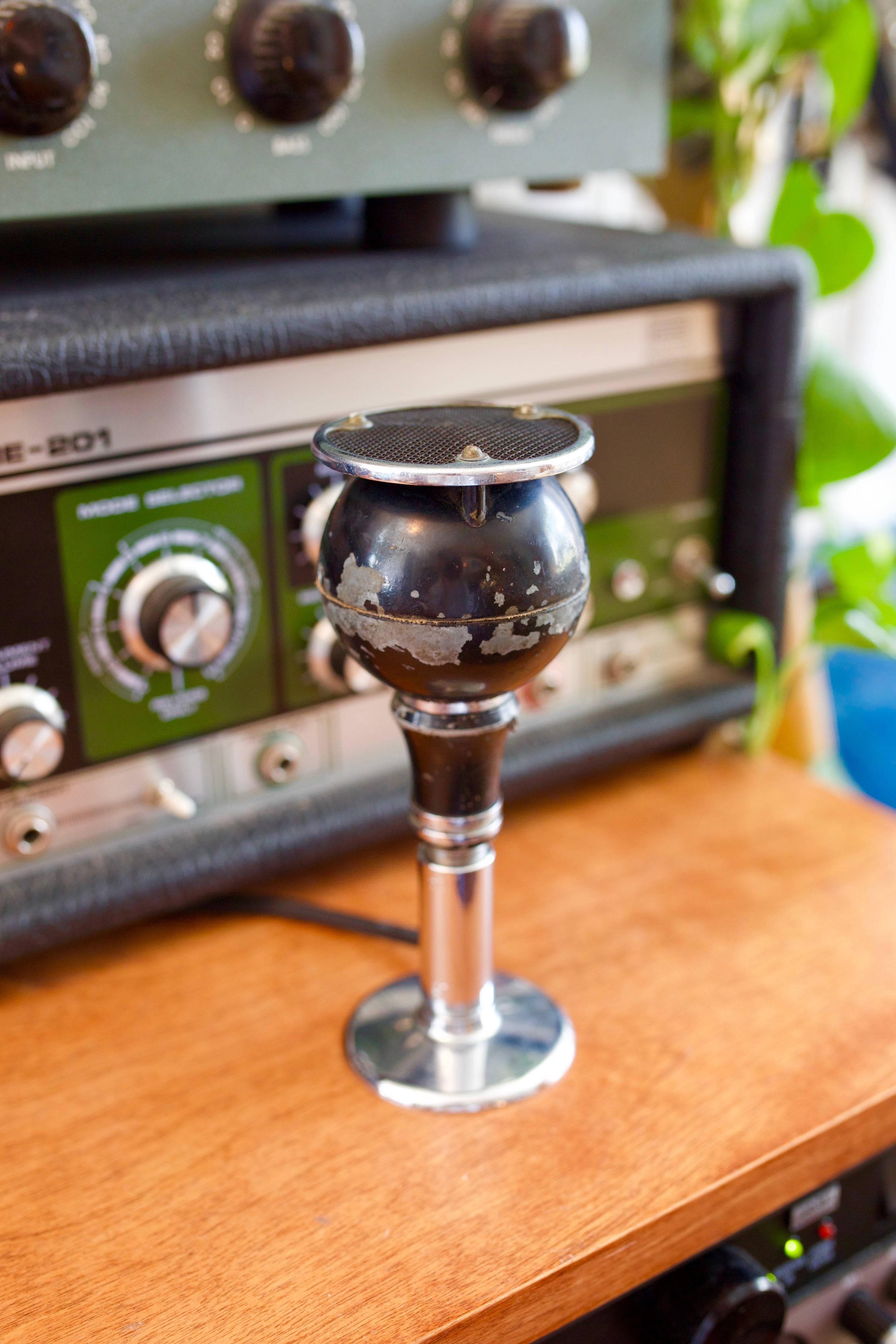 STC 4021C Dynamic Microphone