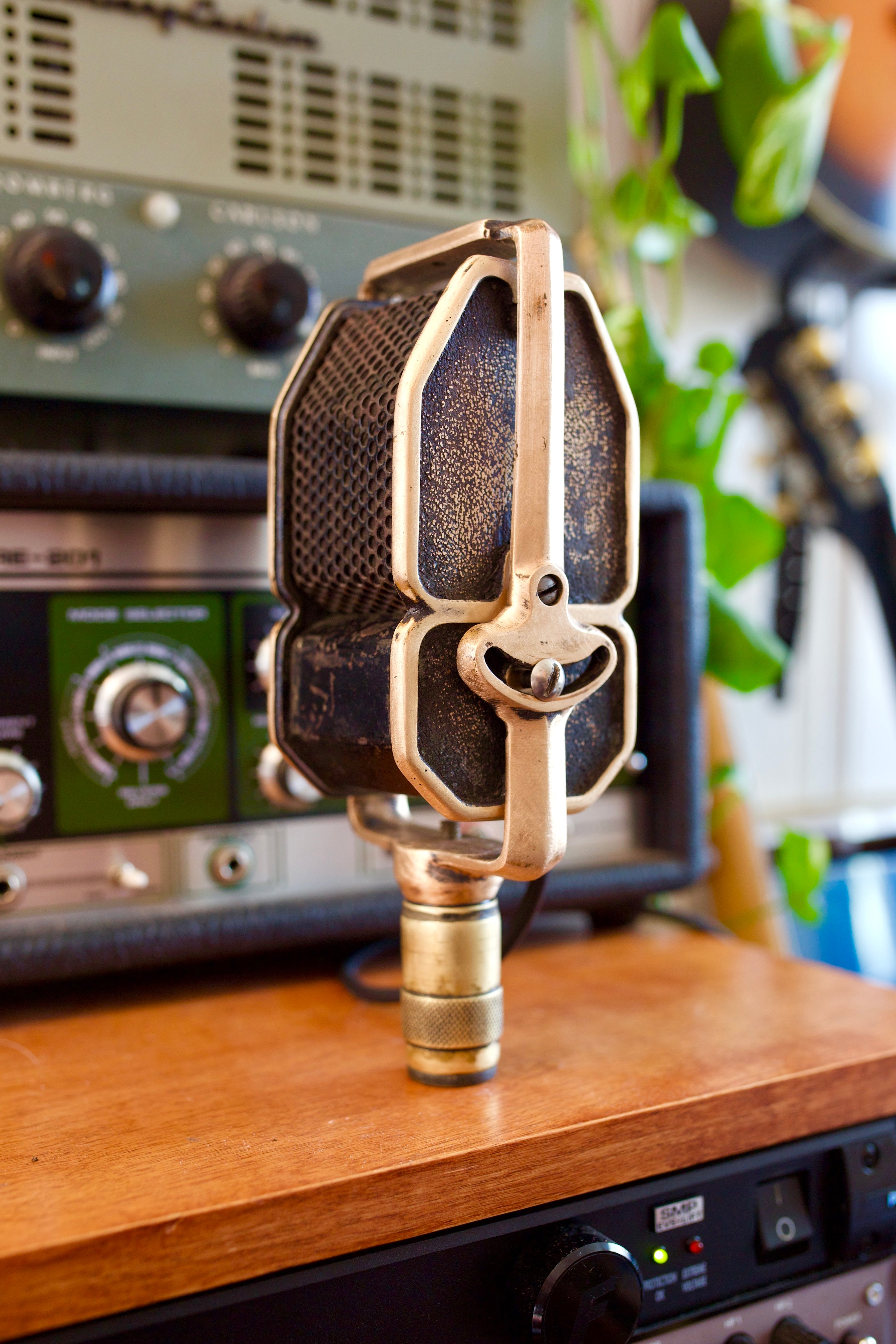 Amperite SR80 Ribbon Microphone