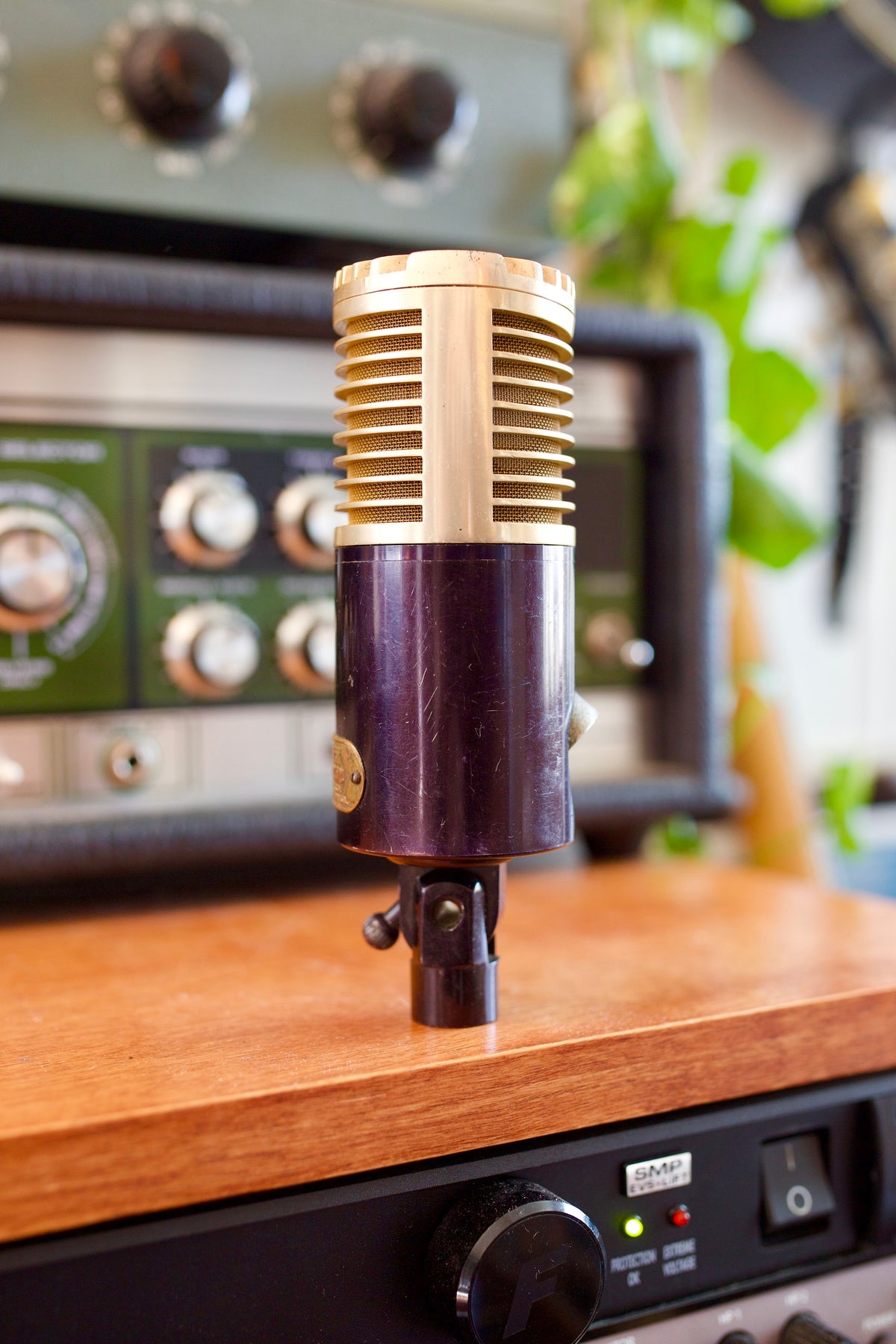 American DR332 Ribbon & Dynamic Microphone