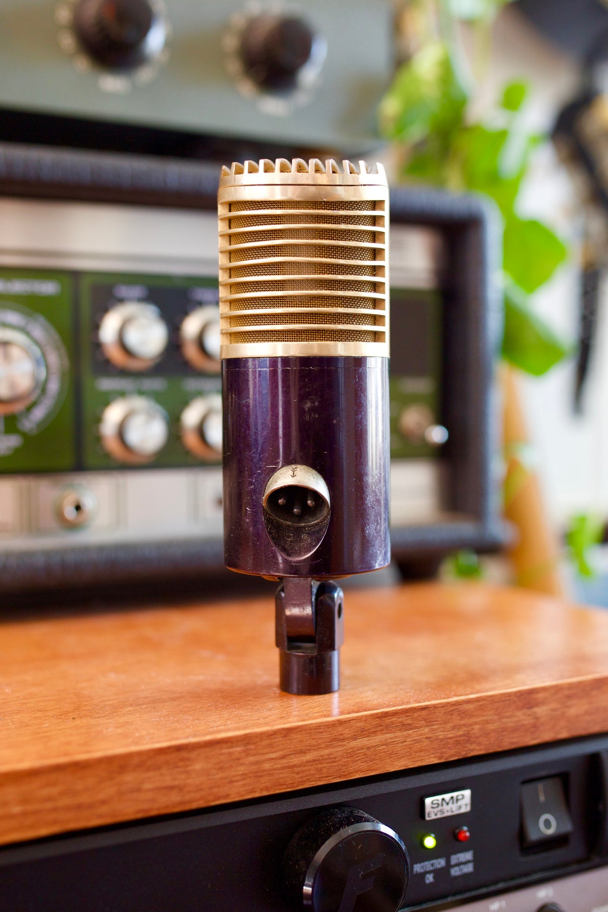 American DR332 Ribbon & Dynamic Microphone